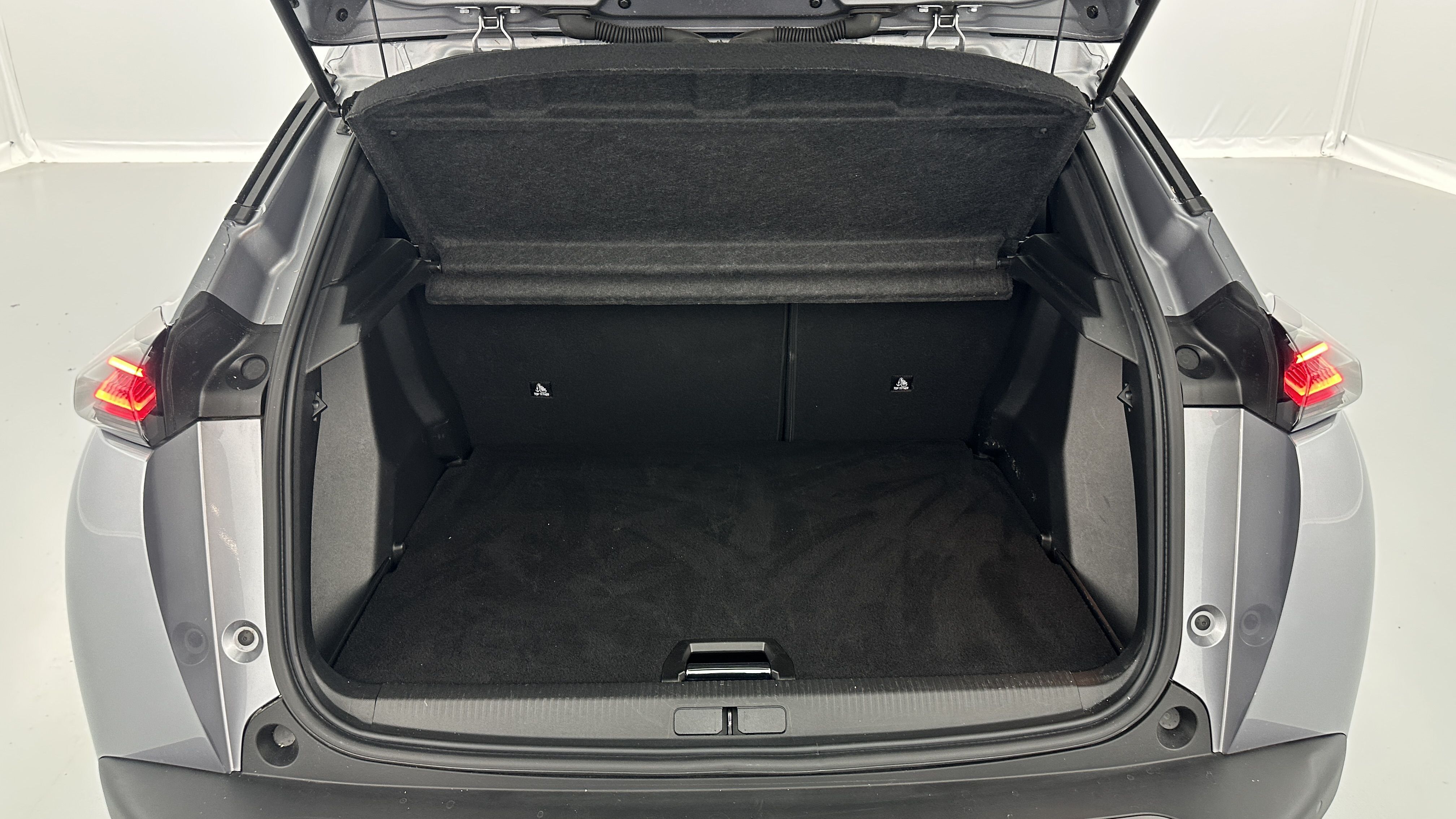 Peugeot 2008 - Image 10