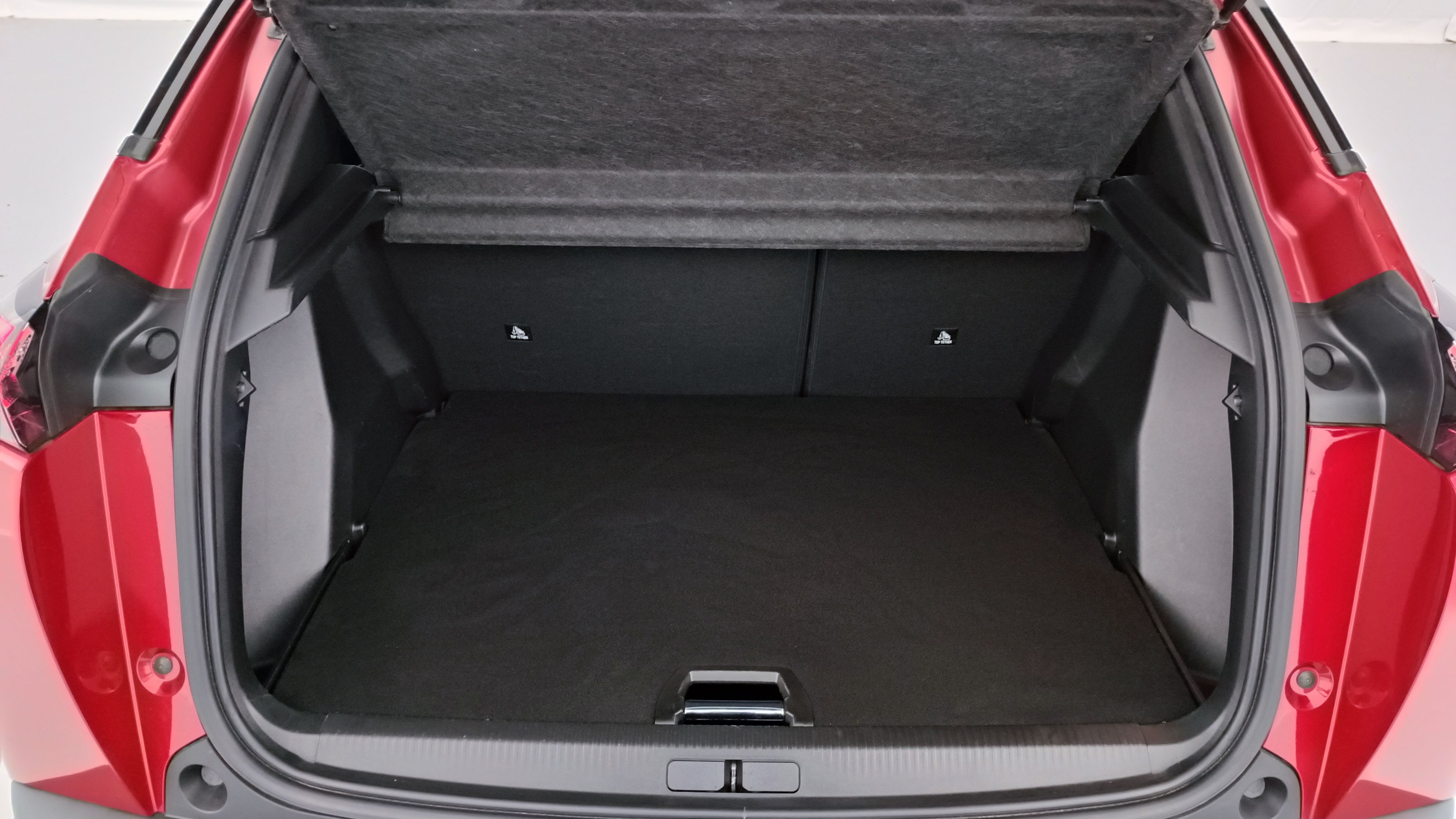 Peugeot 2008 - Image 10