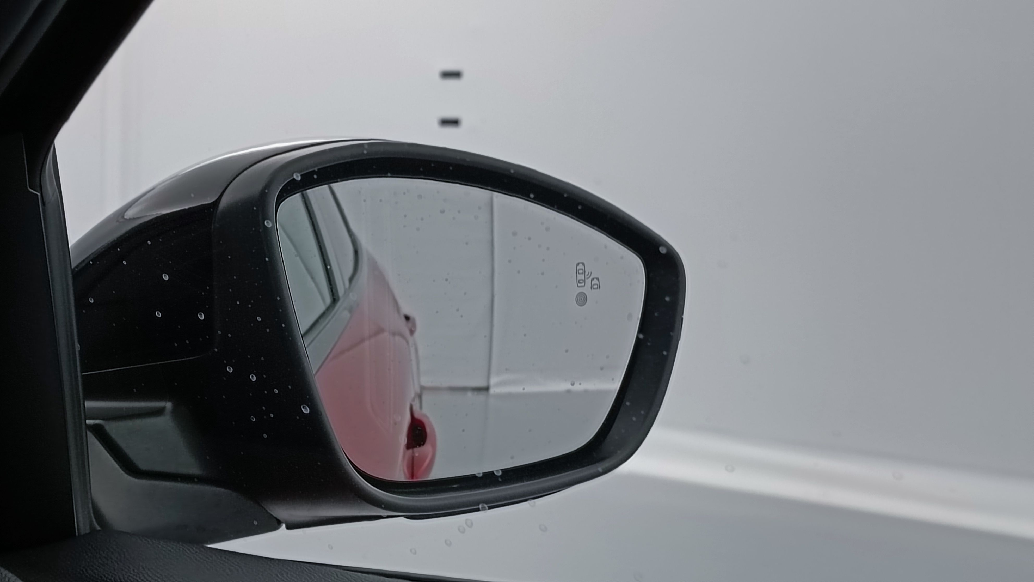 Peugeot 2008 - Image 25