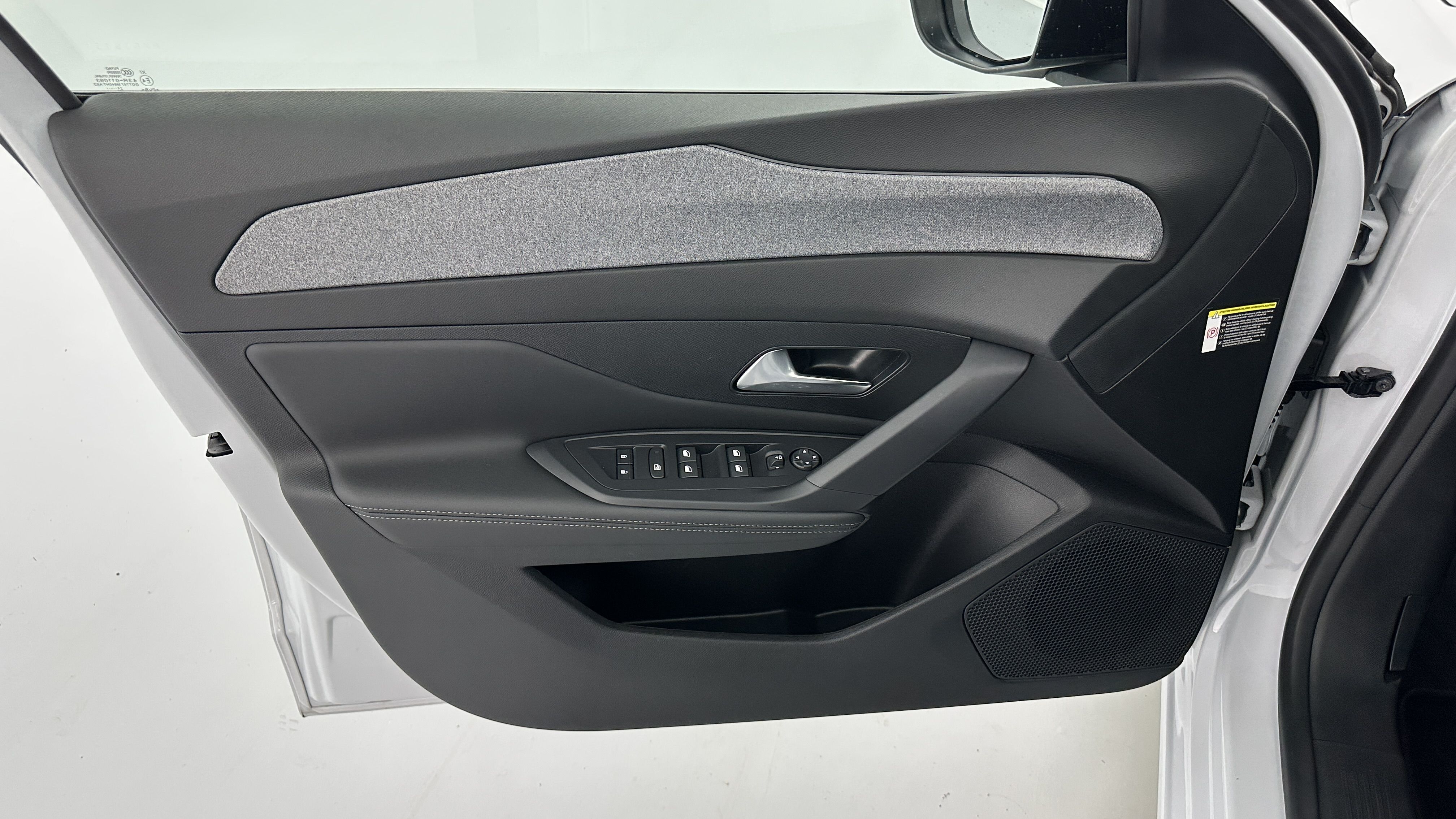 Peugeot 308 - Image 13