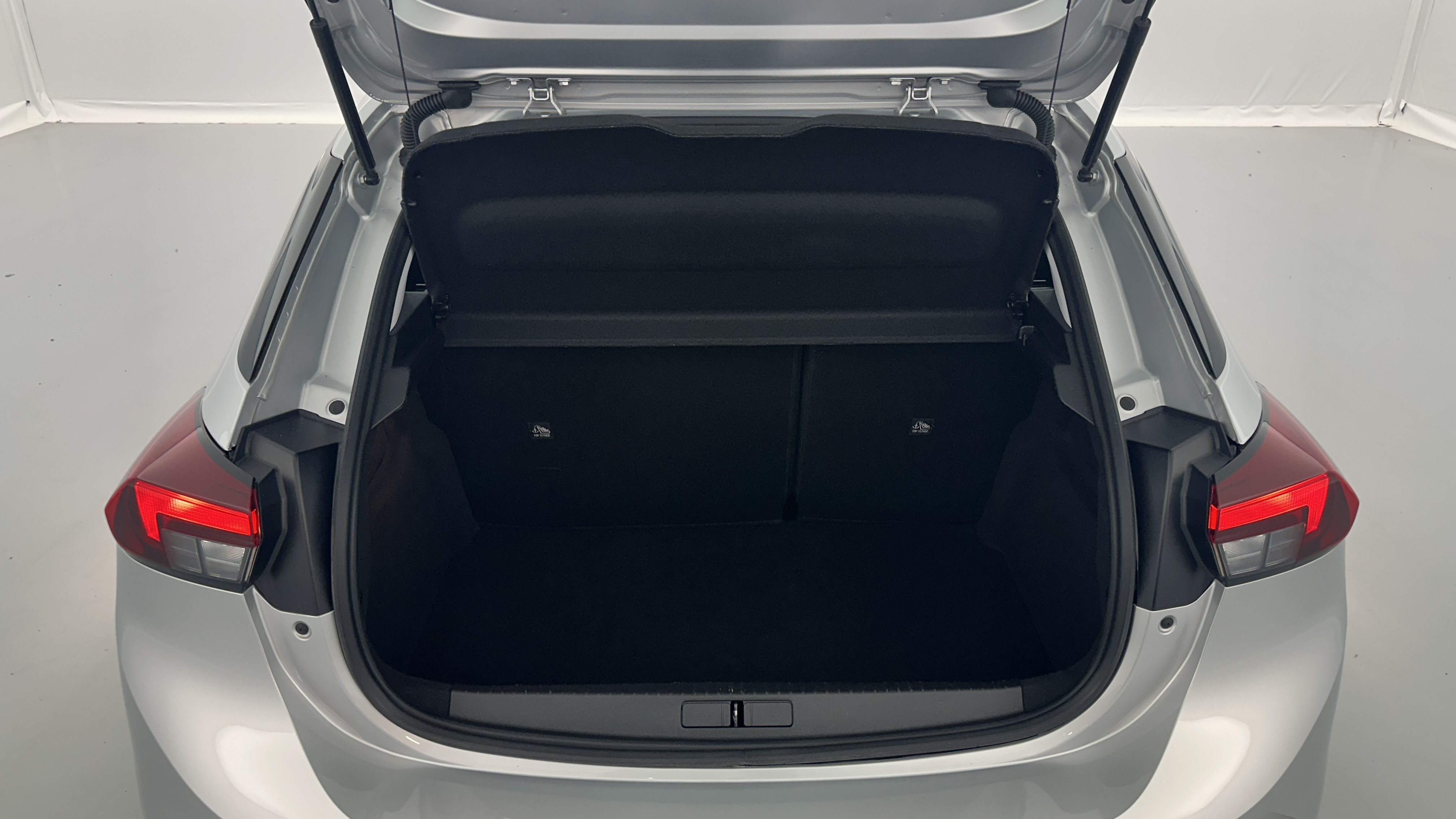 Opel Corsa - Image 10