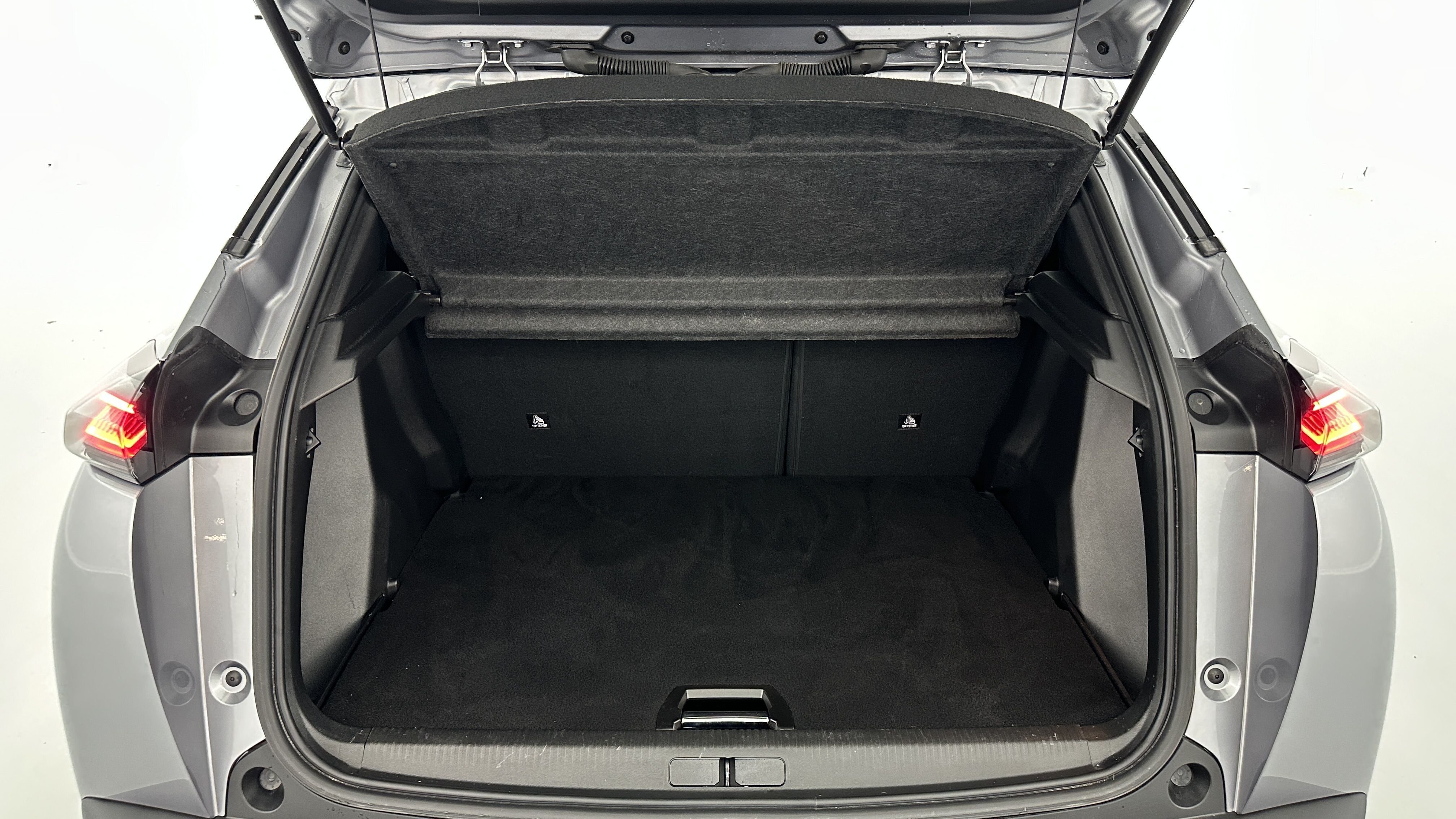 Peugeot 2008 - Image 10