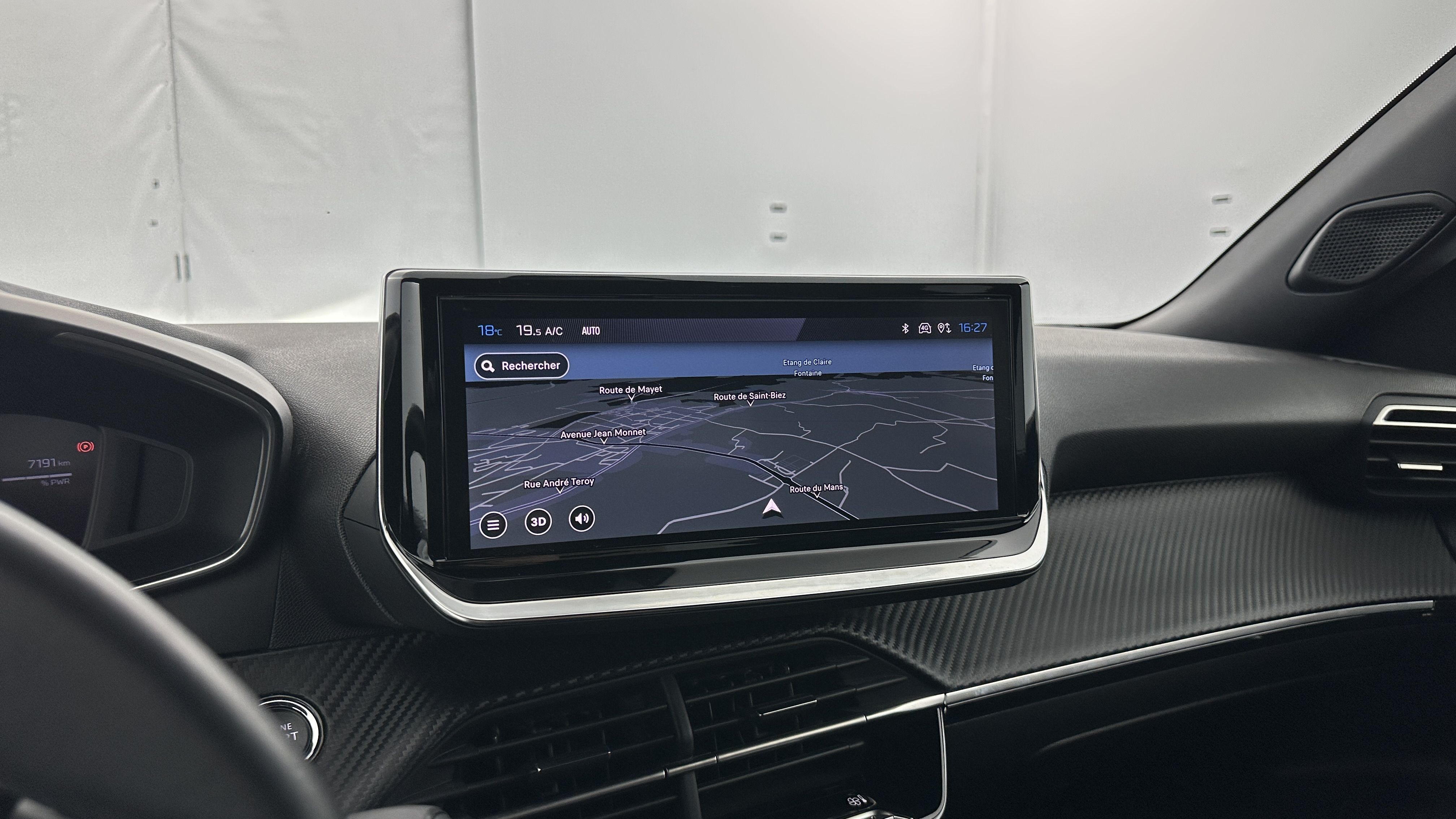 Peugeot 2008 - Image 19