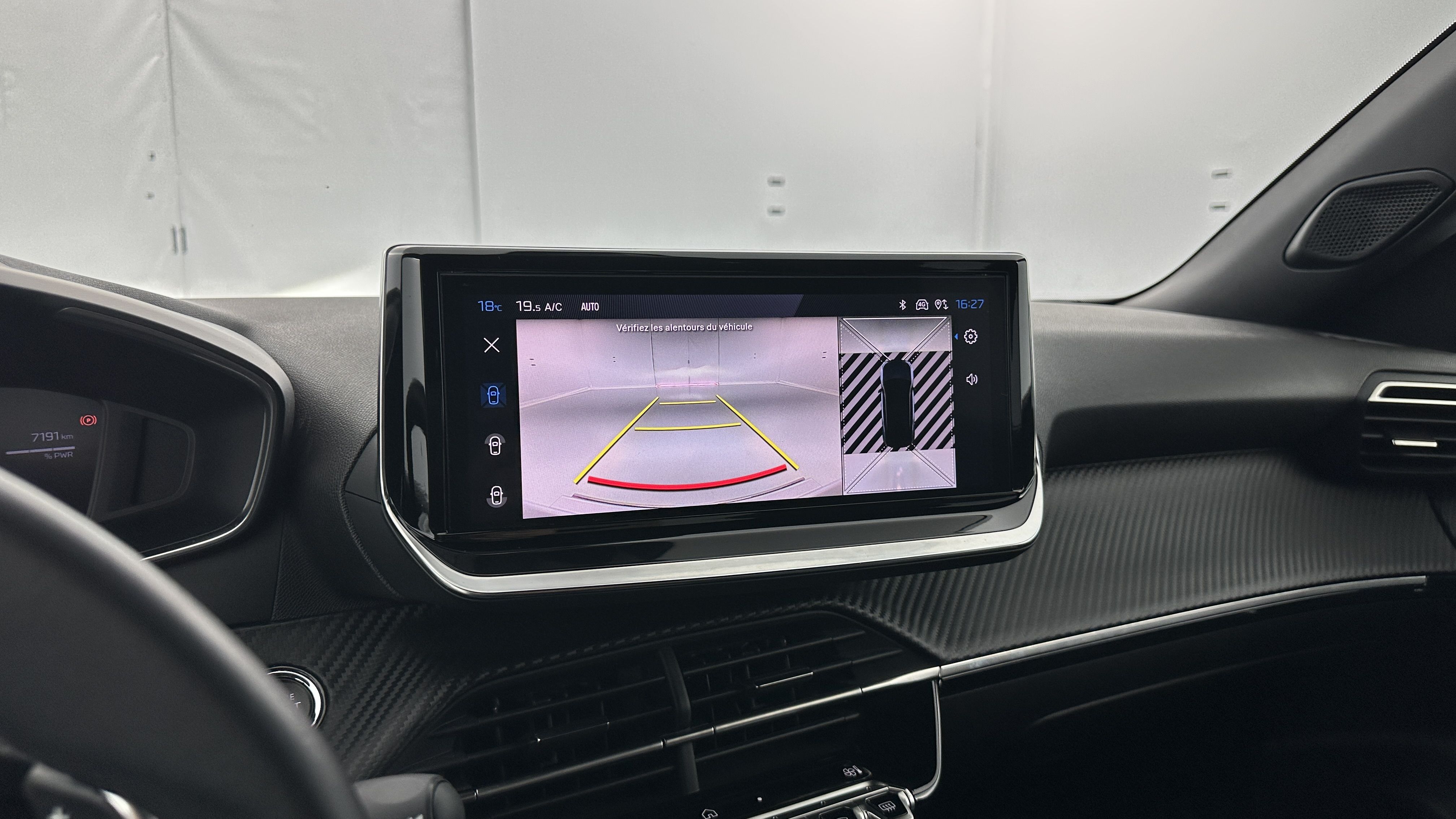 Peugeot 2008 - Image 21