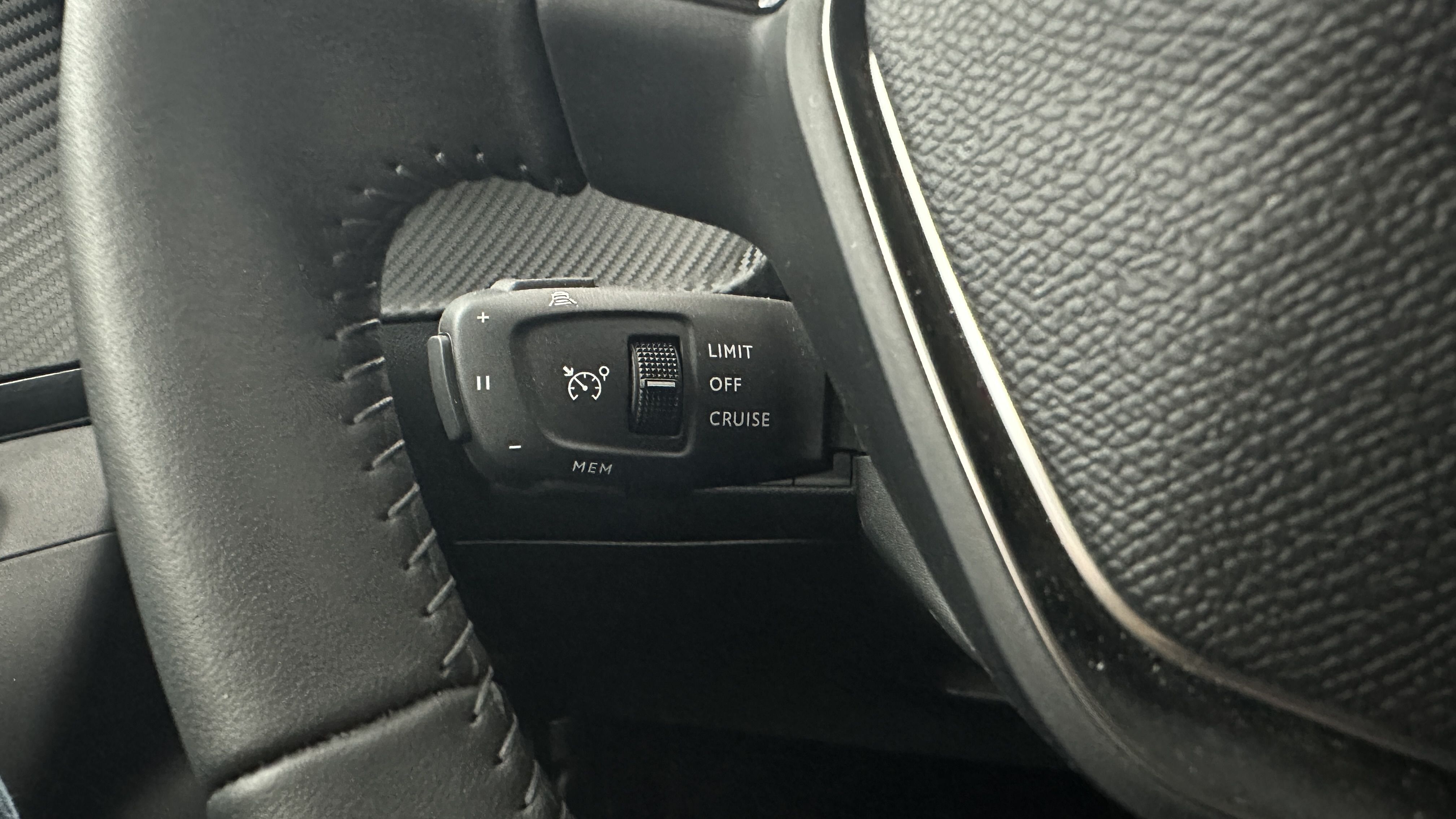 Peugeot 2008 - Image 25