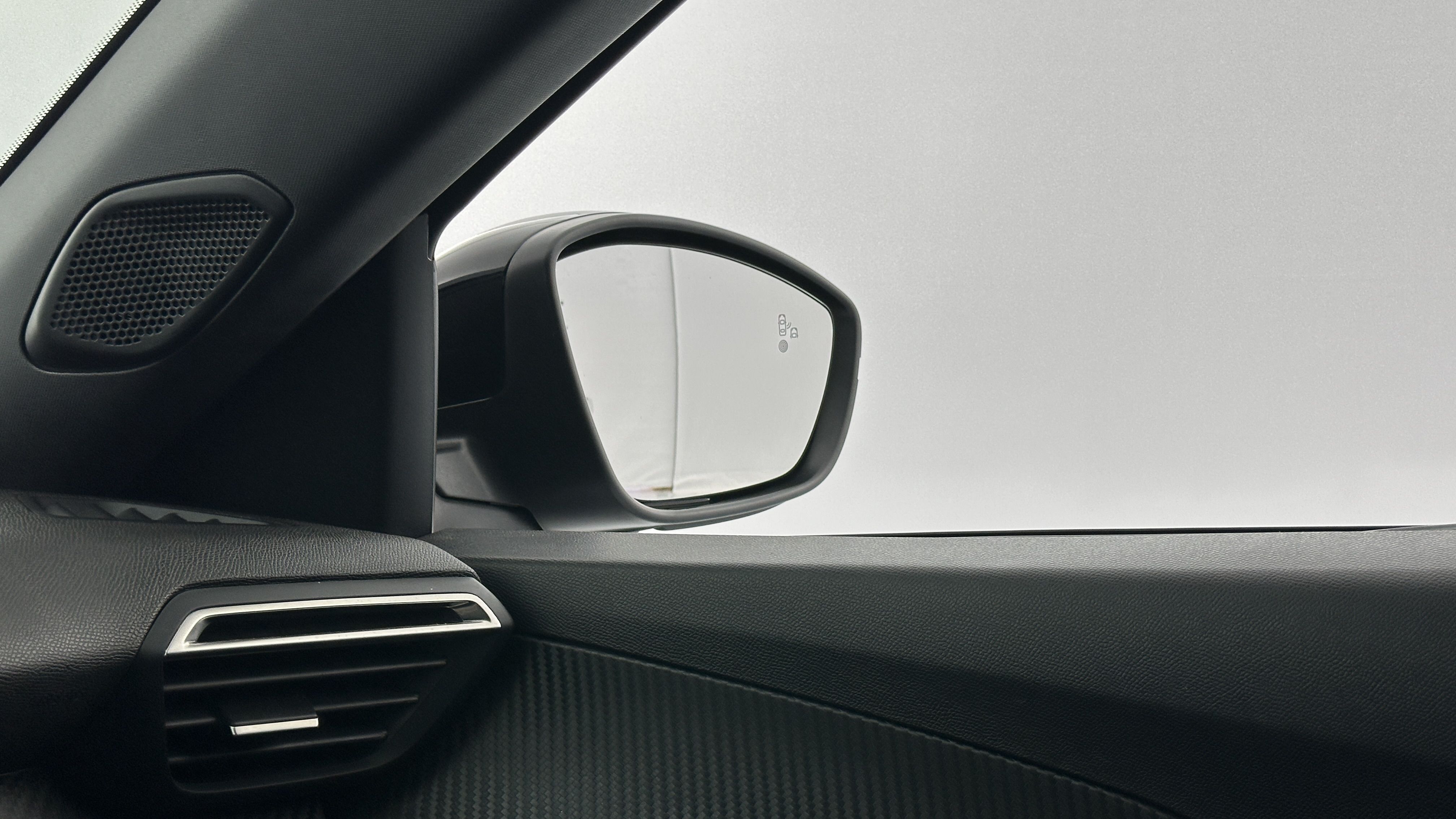 Peugeot 2008 - Image 26