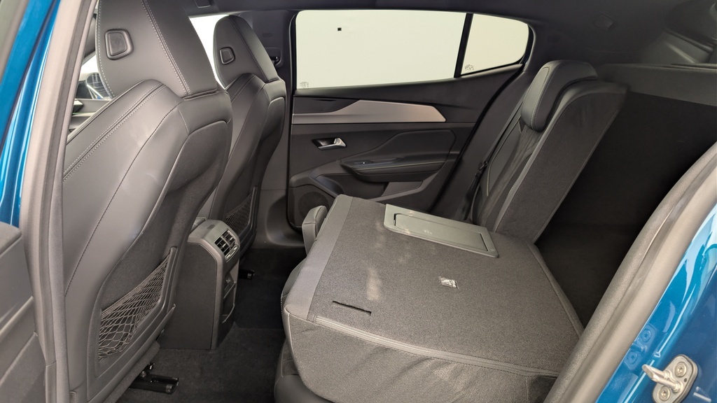 Peugeot 408 - Image 12
