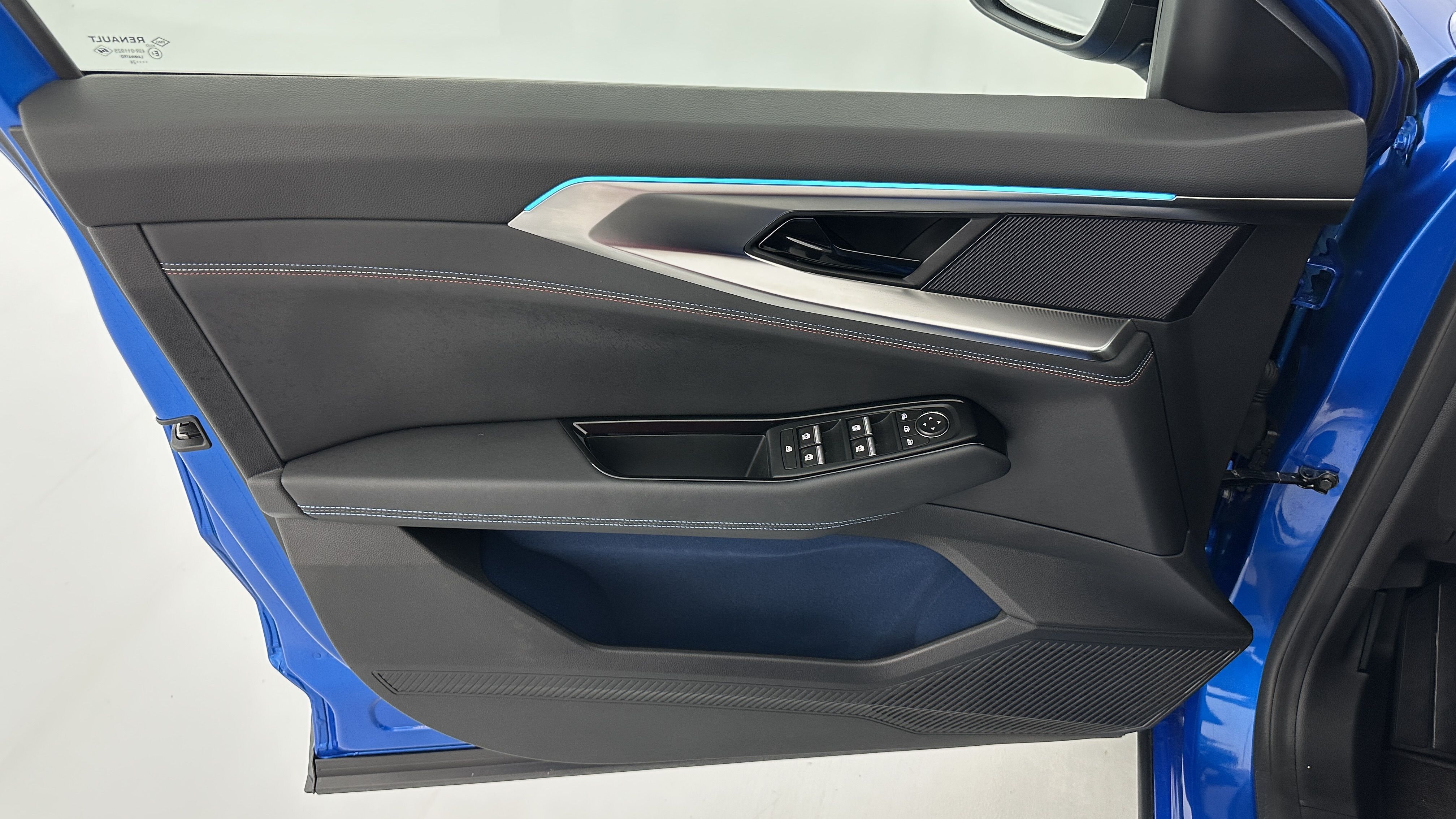 Renault Rafale - Image 13