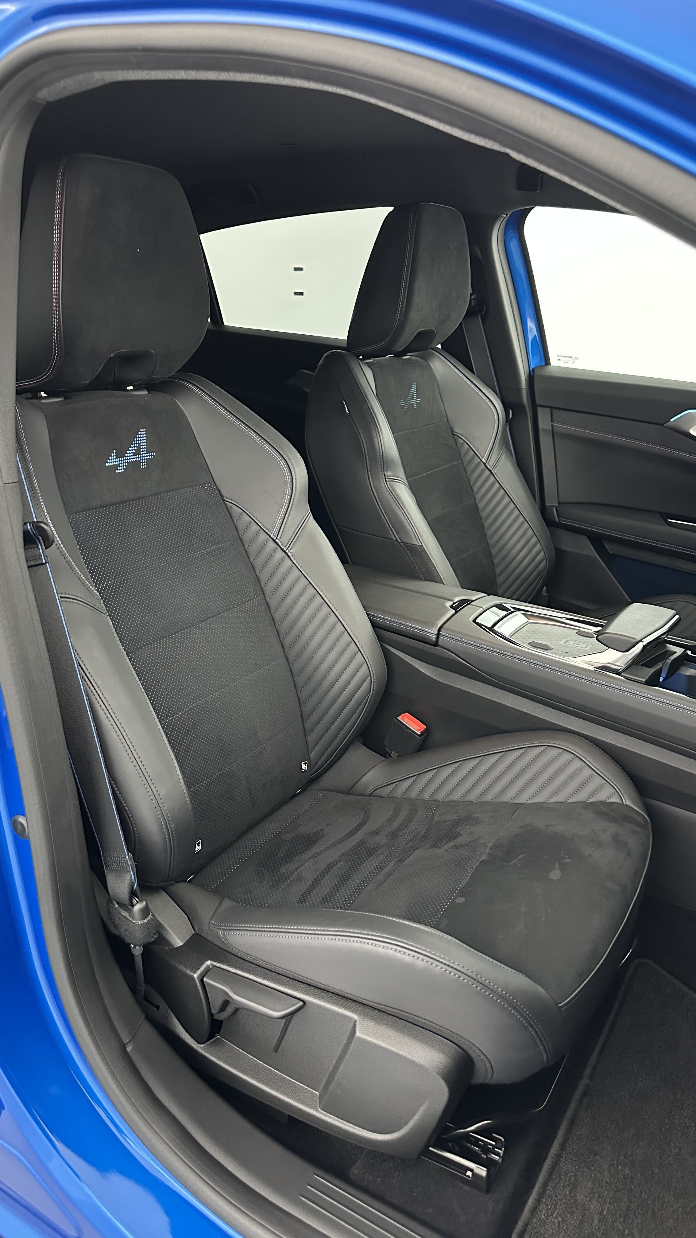 Renault Rafale - Image 18