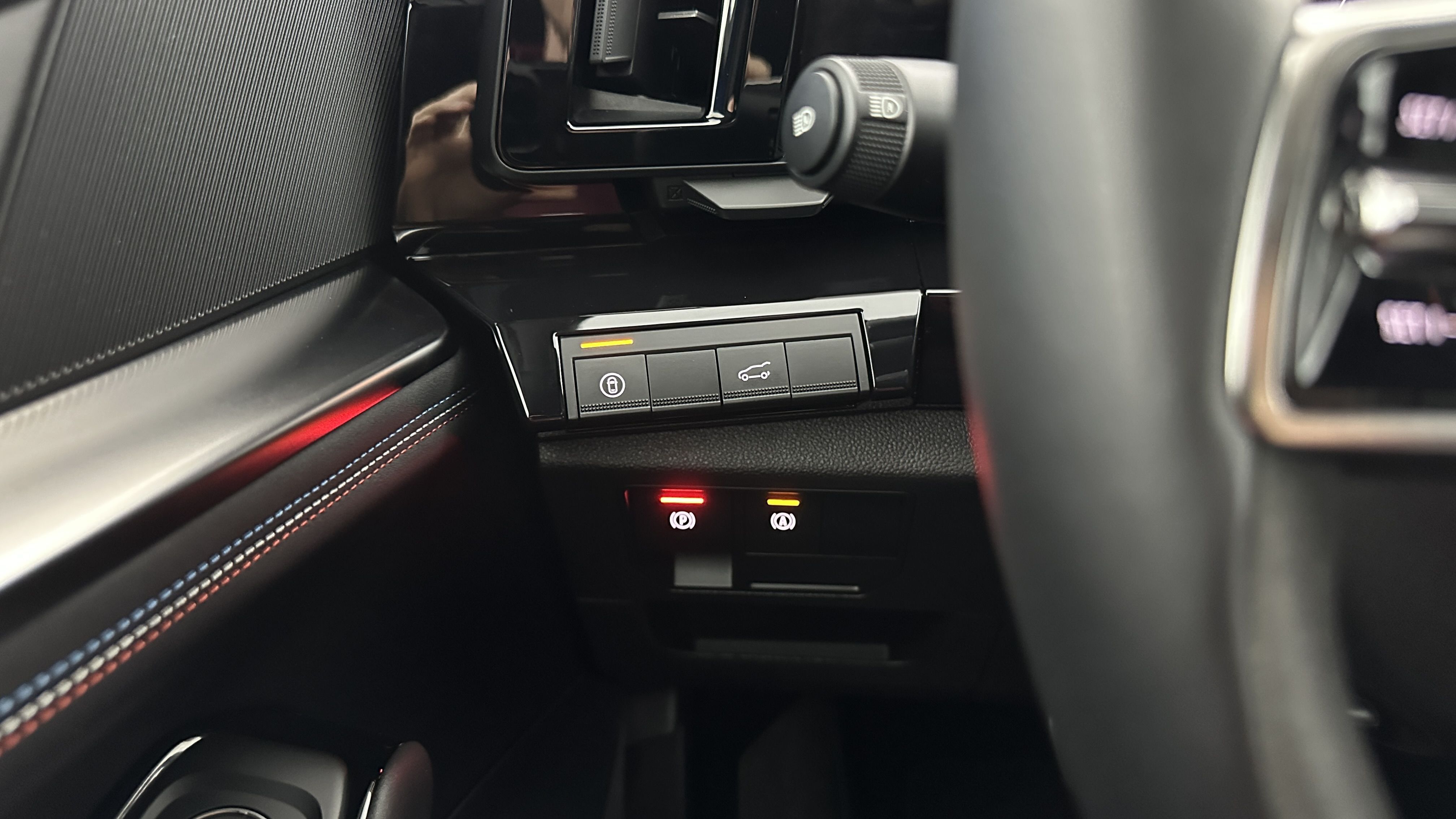 Renault Rafale - Image 23