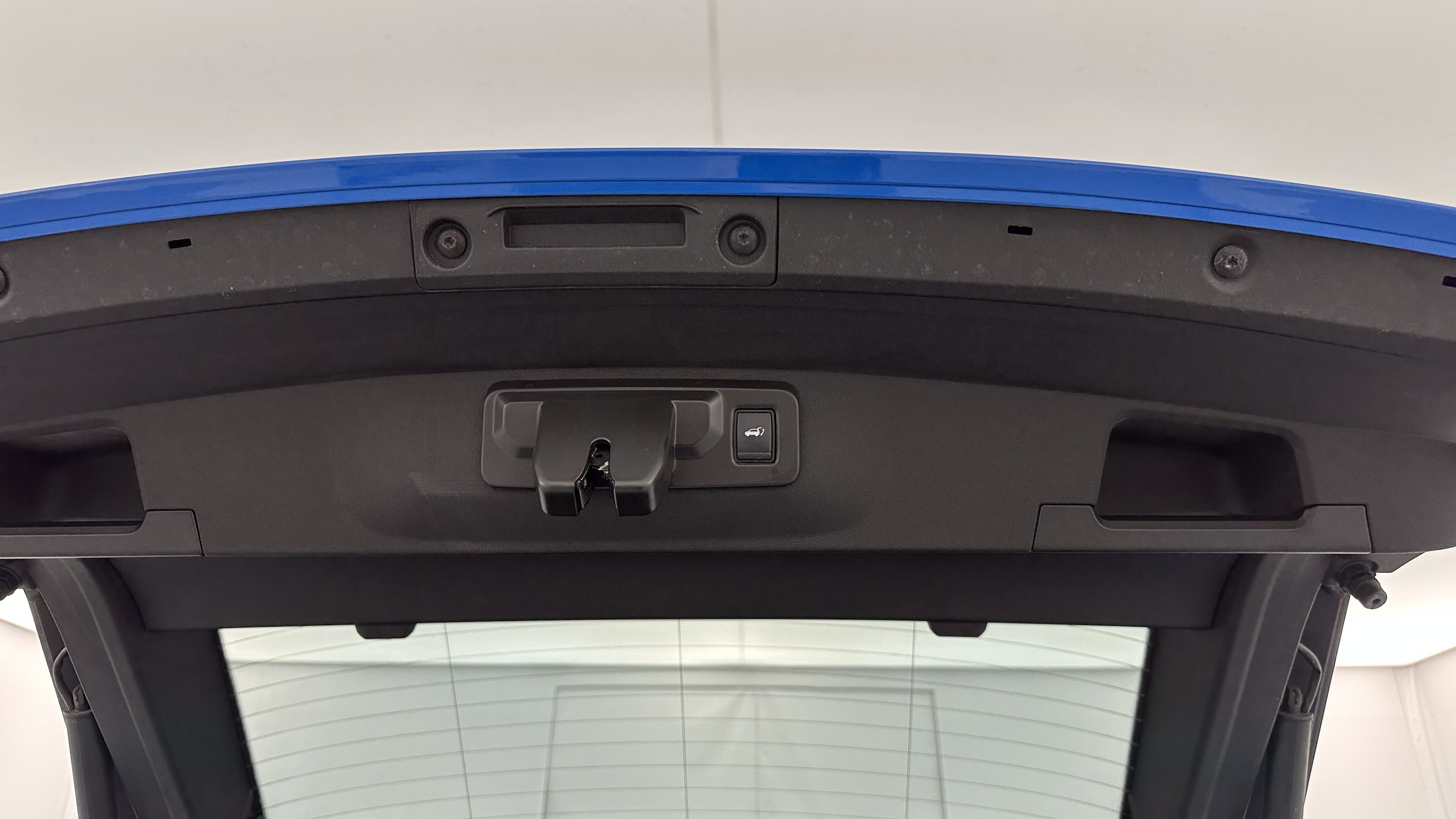 Renault Rafale - Image 25