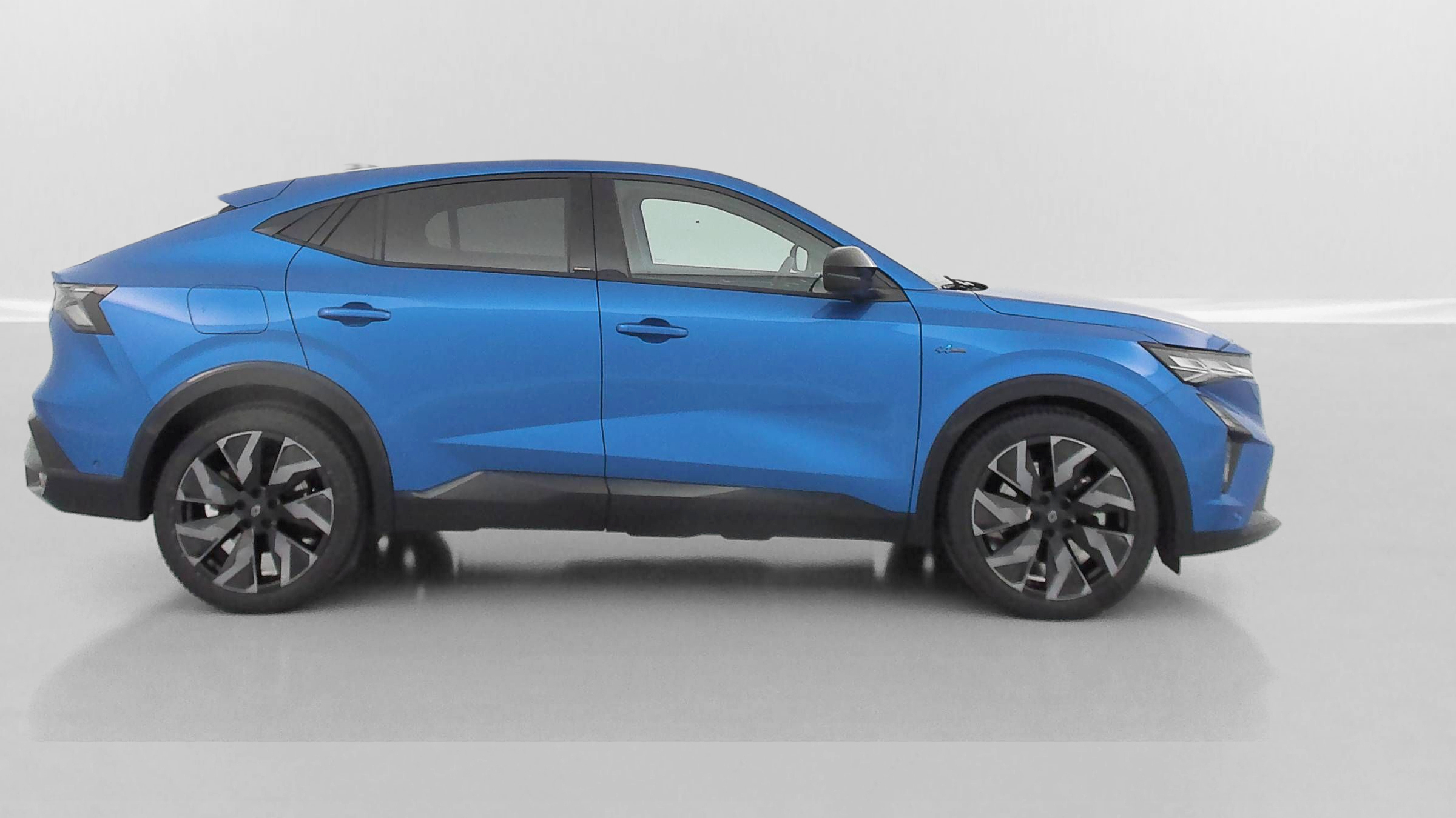 Renault Rafale - Image 30