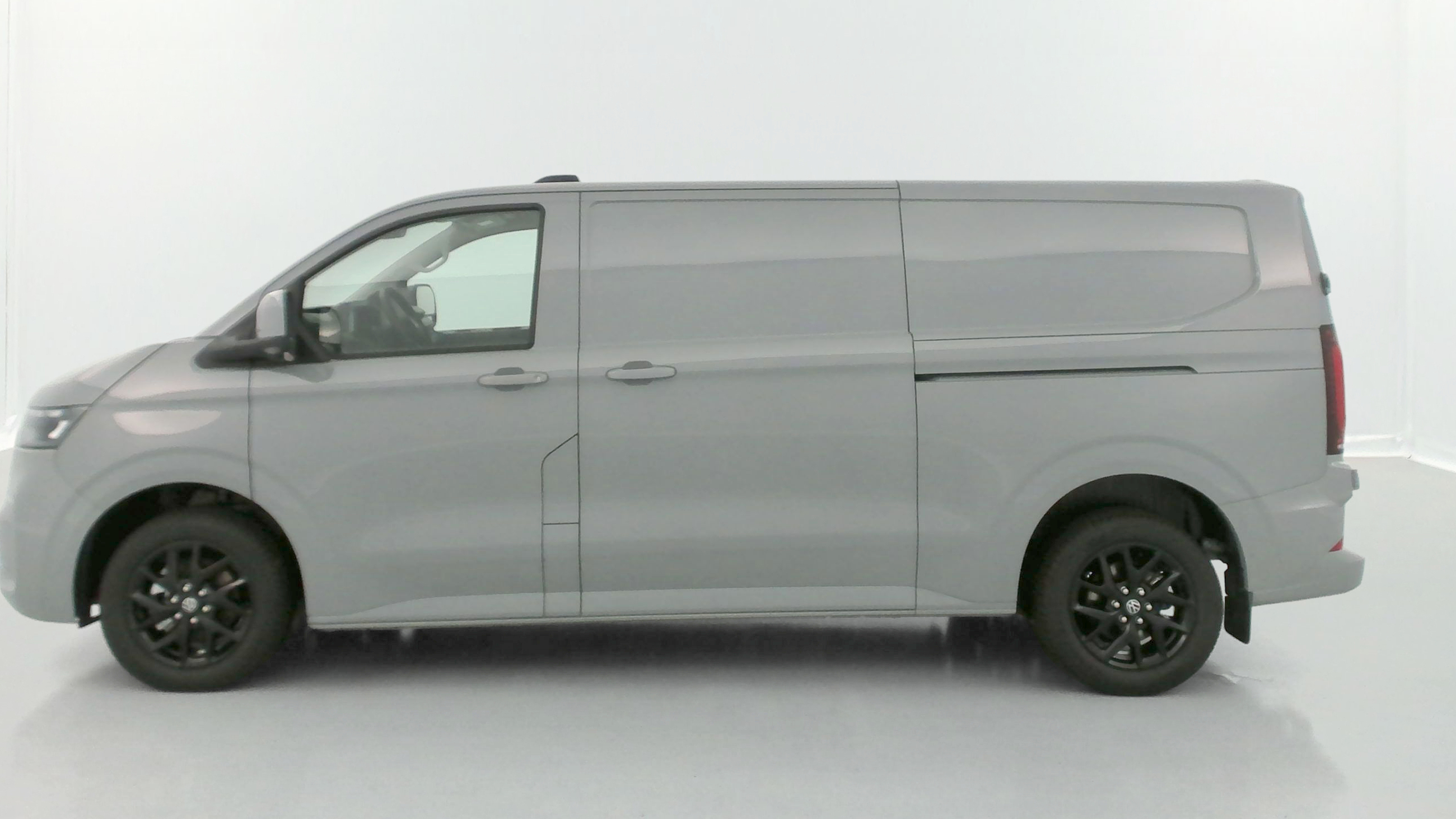 Volkswagen Transporter - Image 4