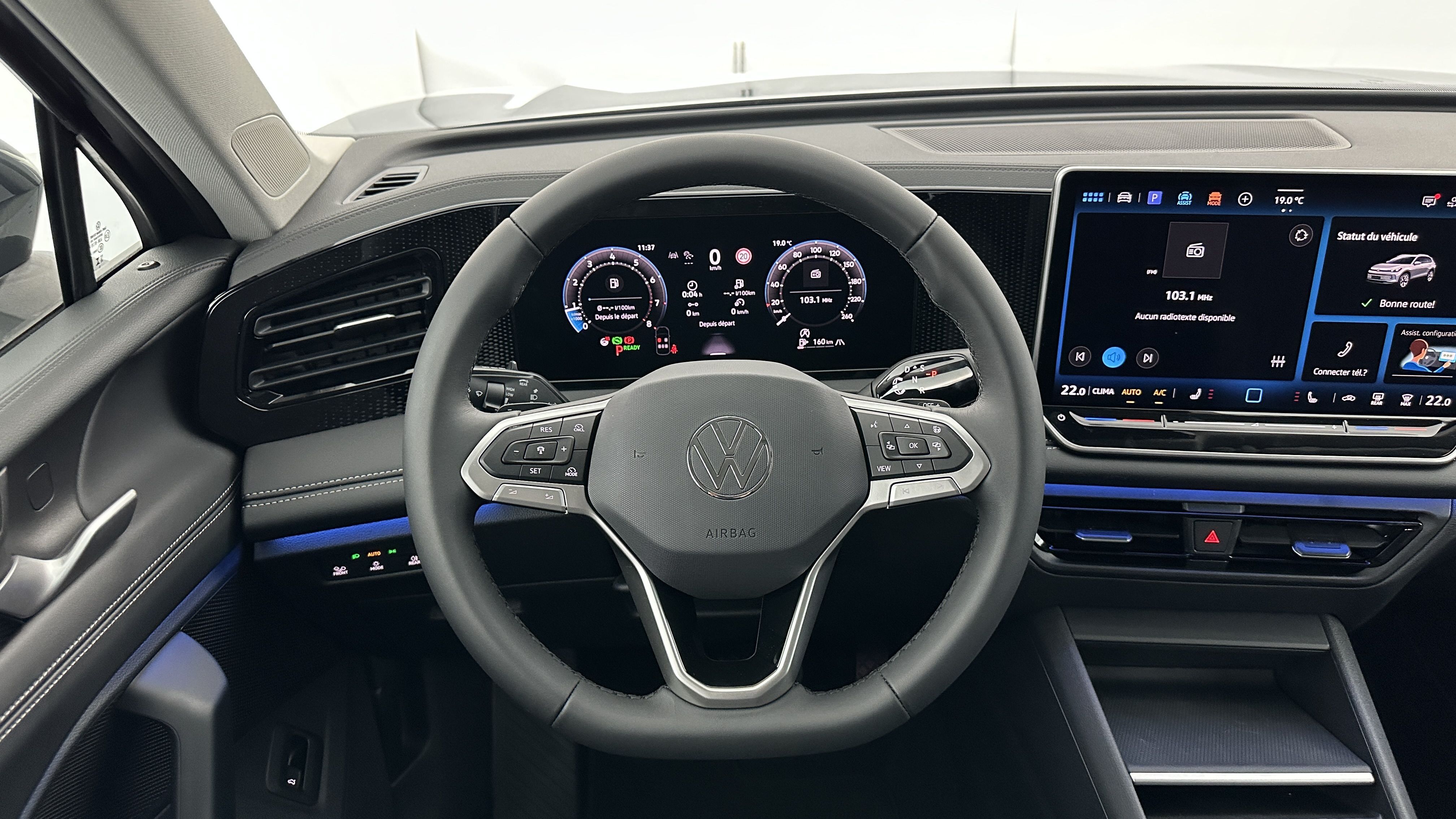 Volkswagen Tiguan - Image 14