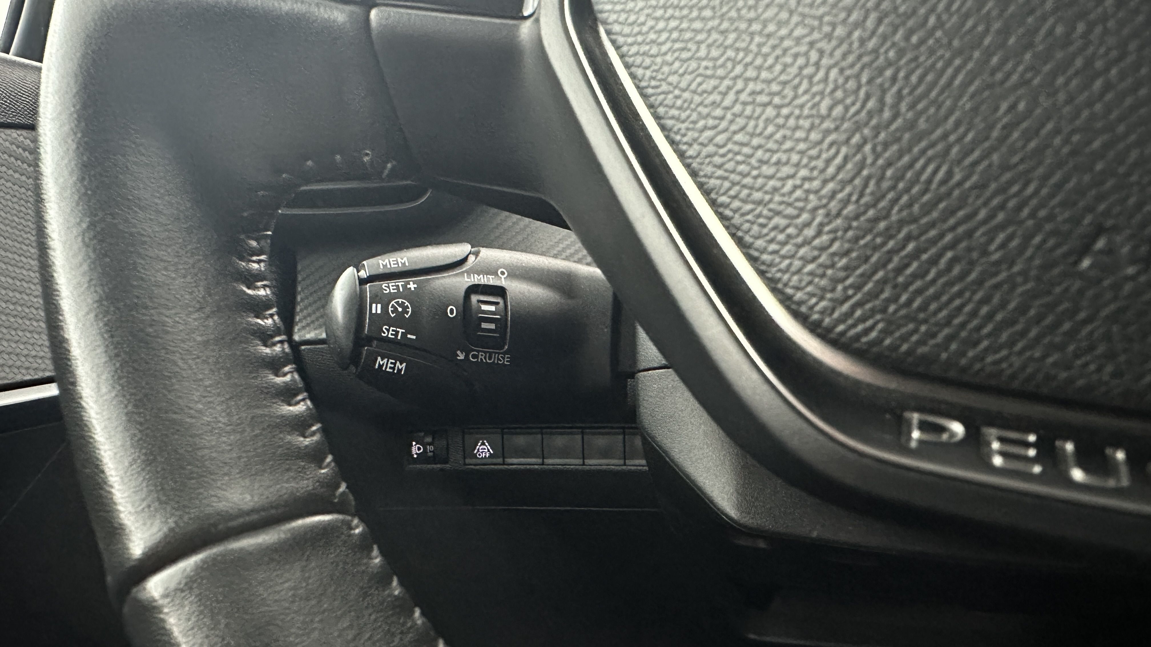 Peugeot 208 - Image 18