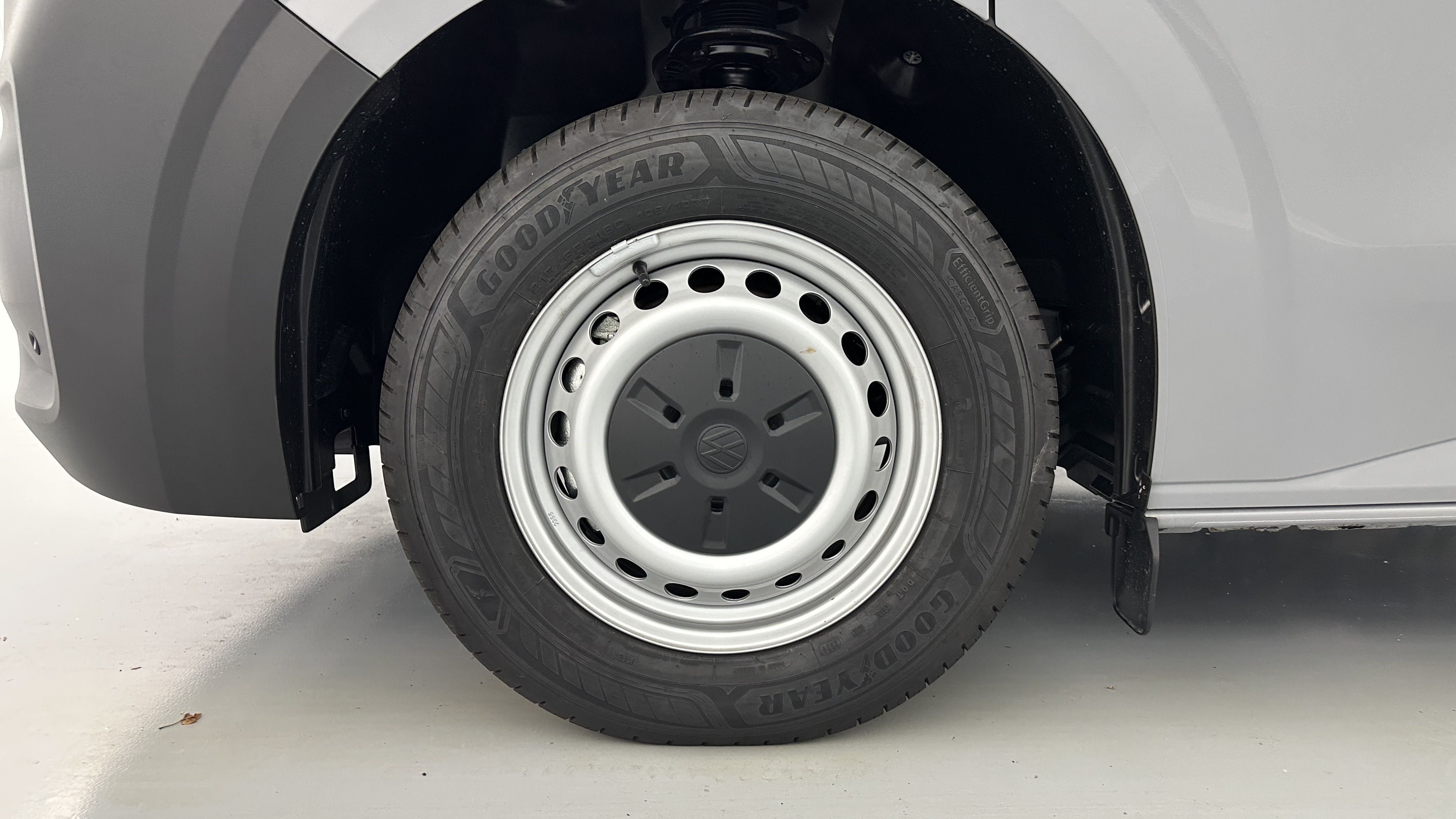 Volkswagen Transporter - Image 10