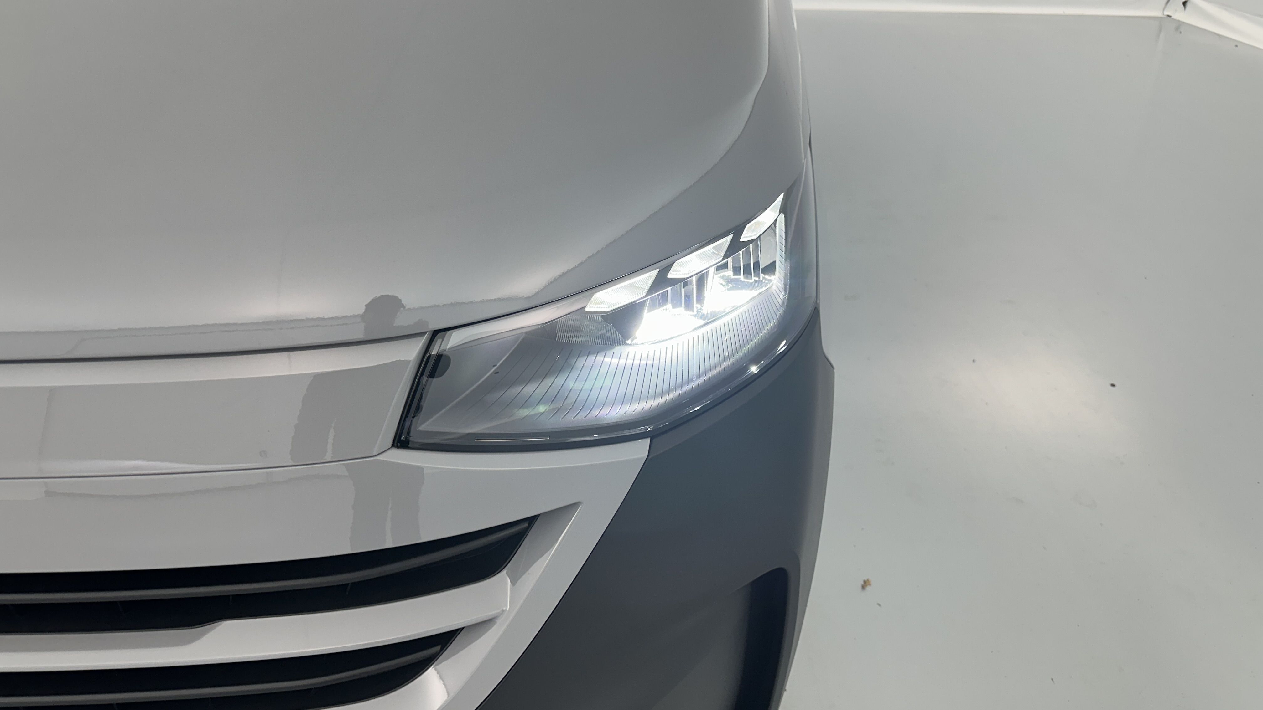 Volkswagen Transporter - Image 16