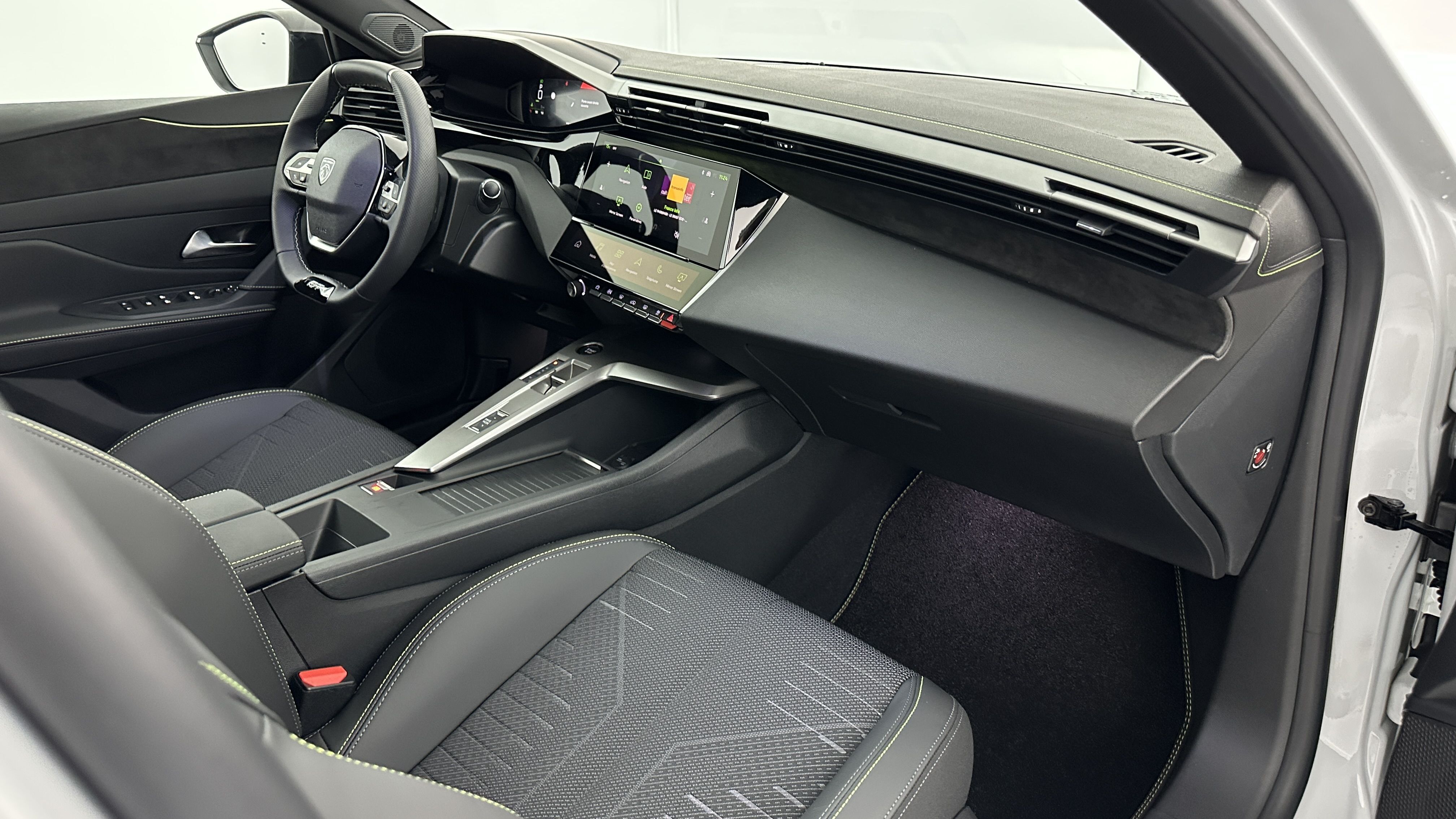 Peugeot 308 - Image 8