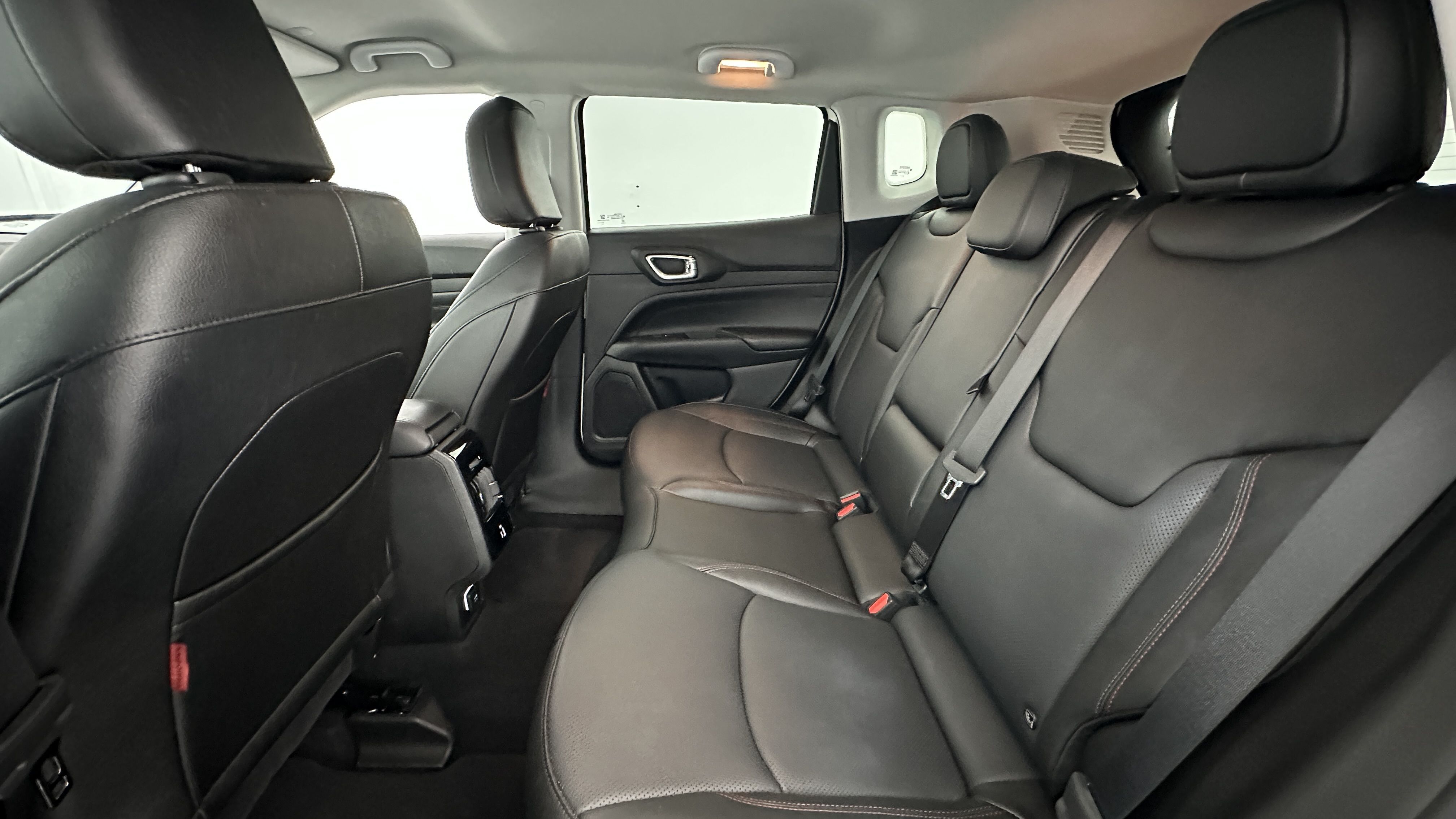 Jeep Compass - Image 9