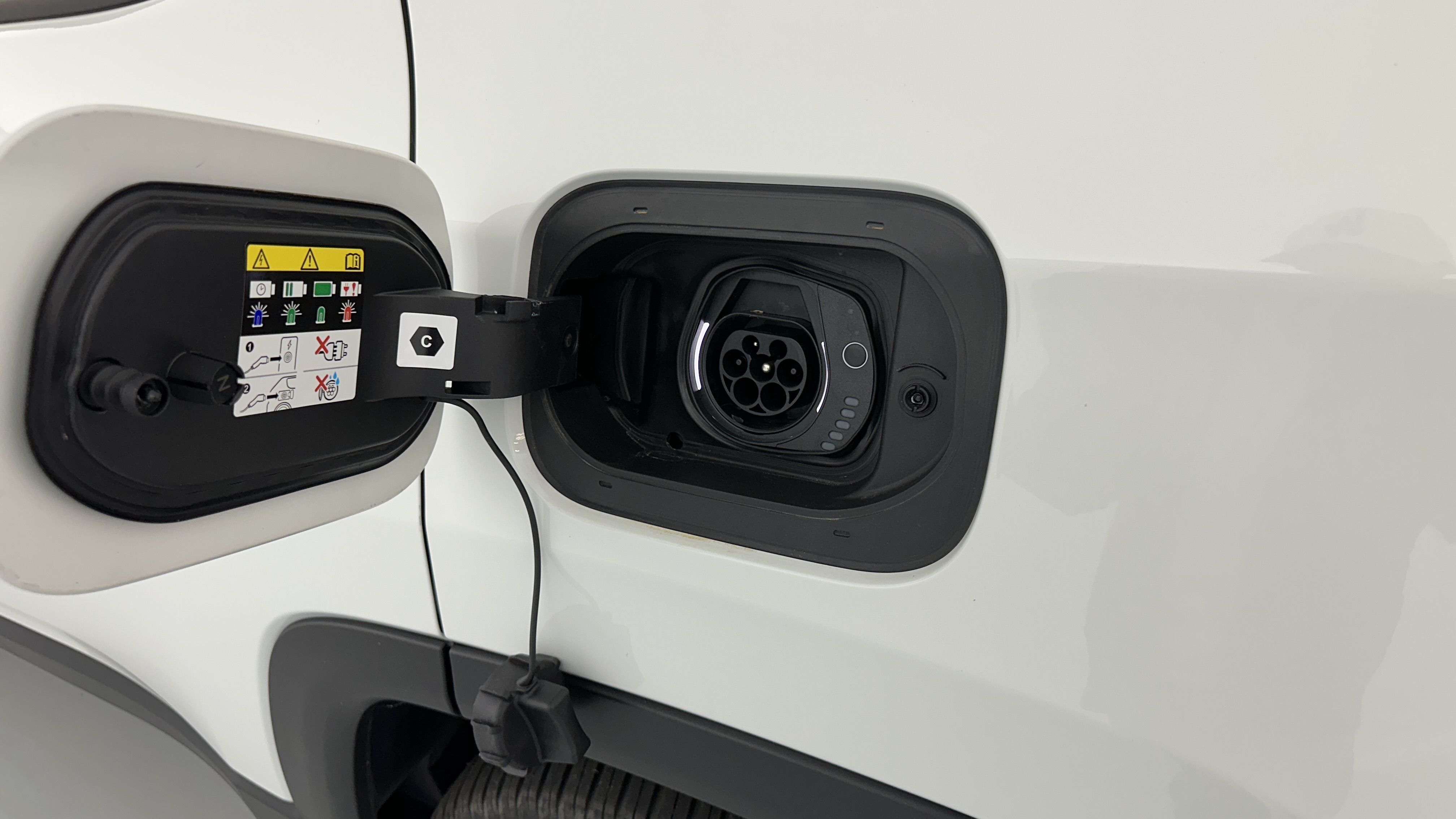 Jeep Compass - Image 25