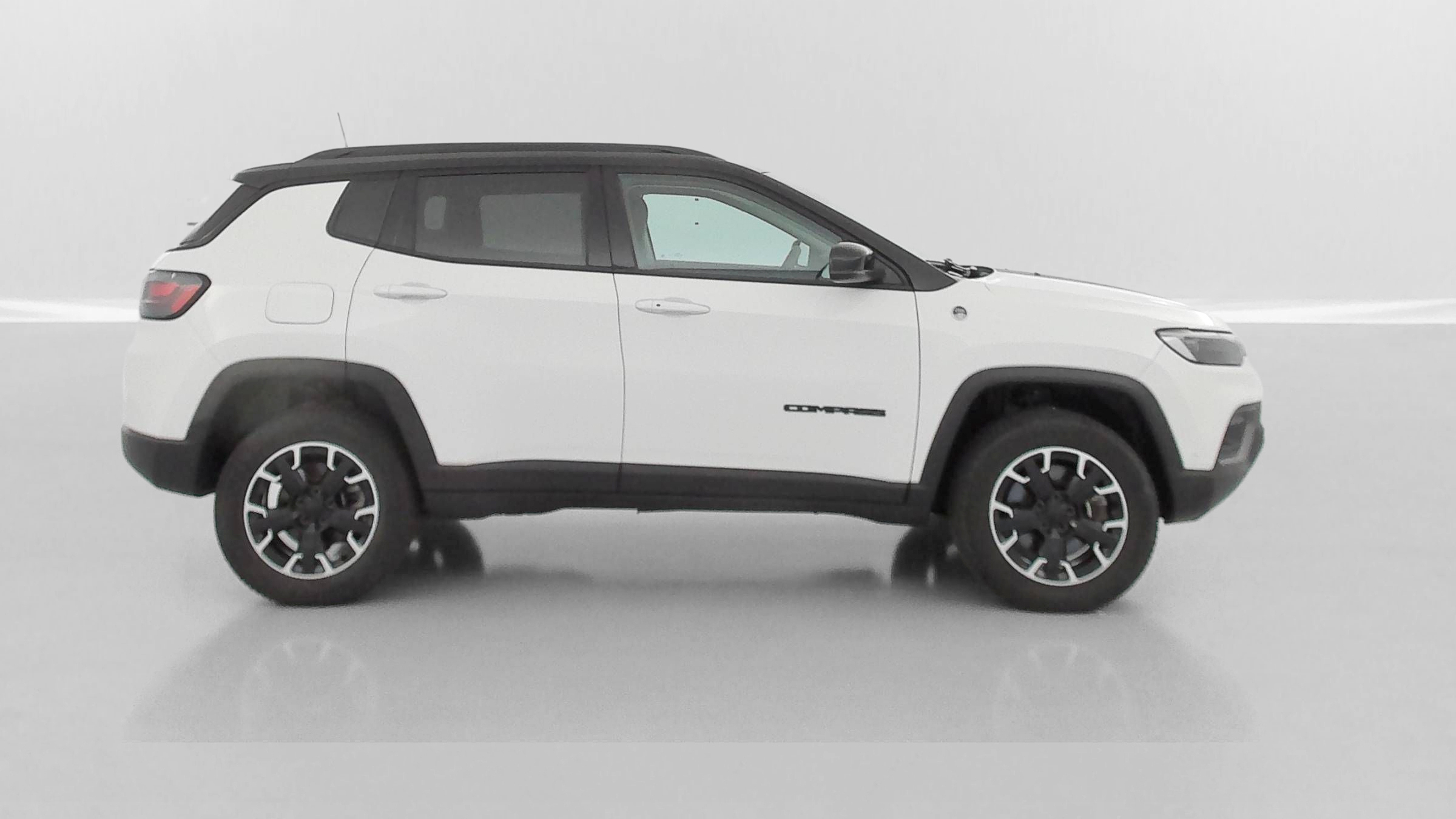 Jeep Compass - Image 29