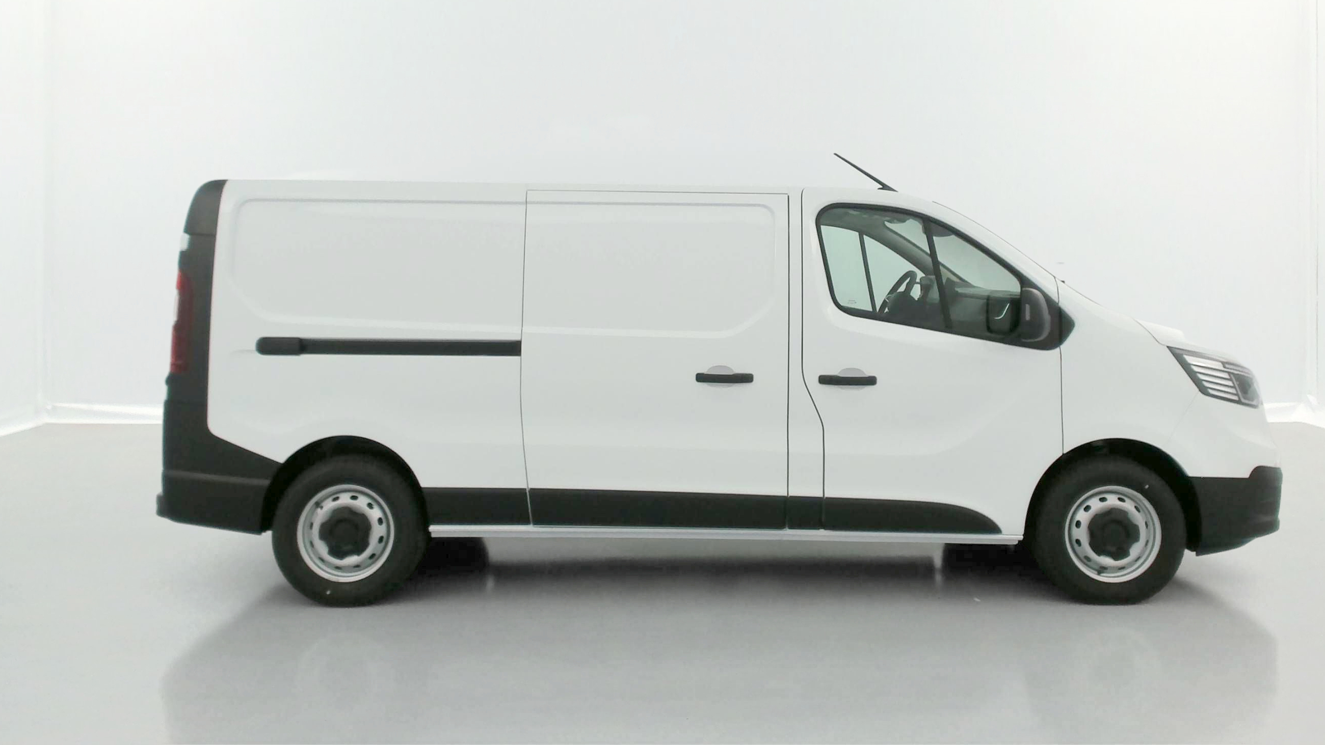 Renault Trafic - Image 21