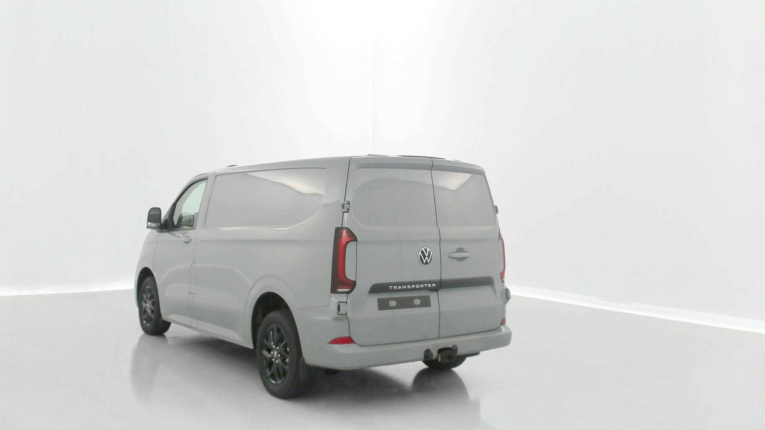 Volkswagen Transporter - Image 5