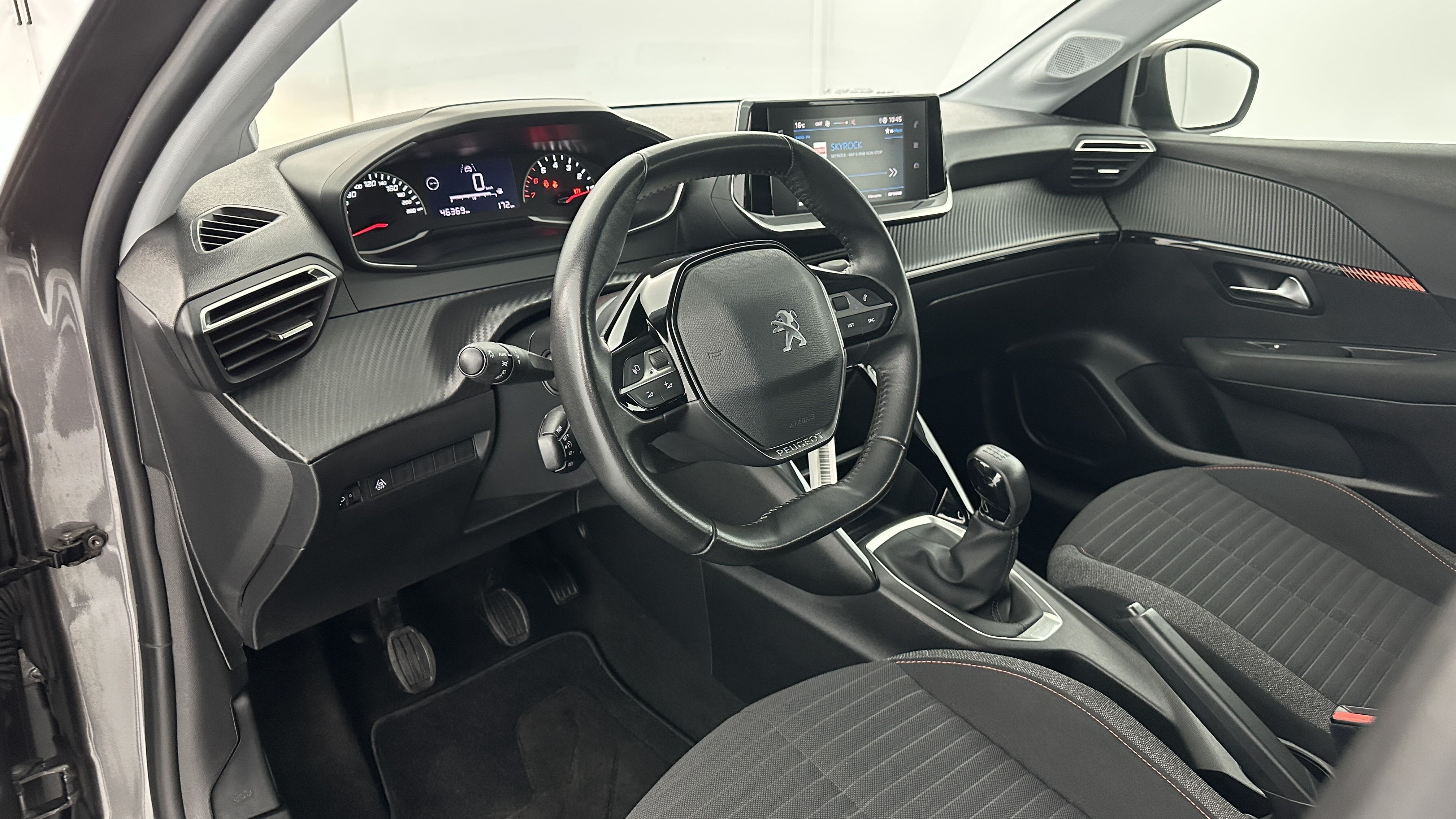 Peugeot 208 - Image 6