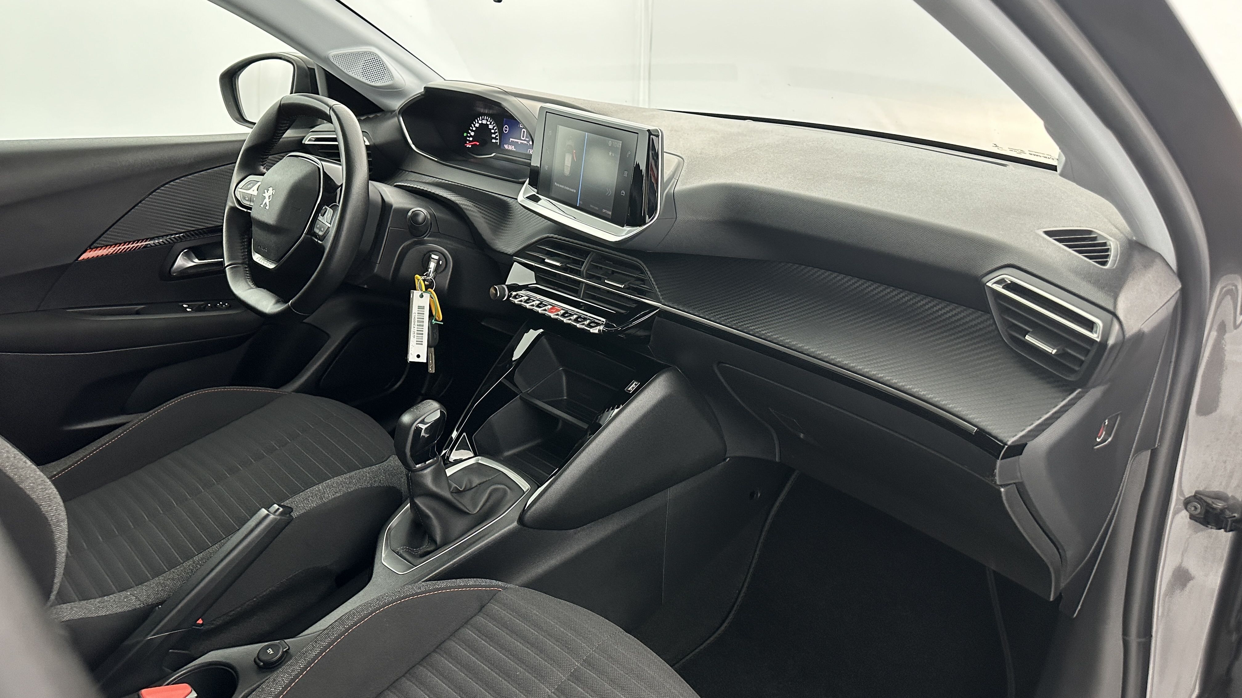 Peugeot 208 - Image 8