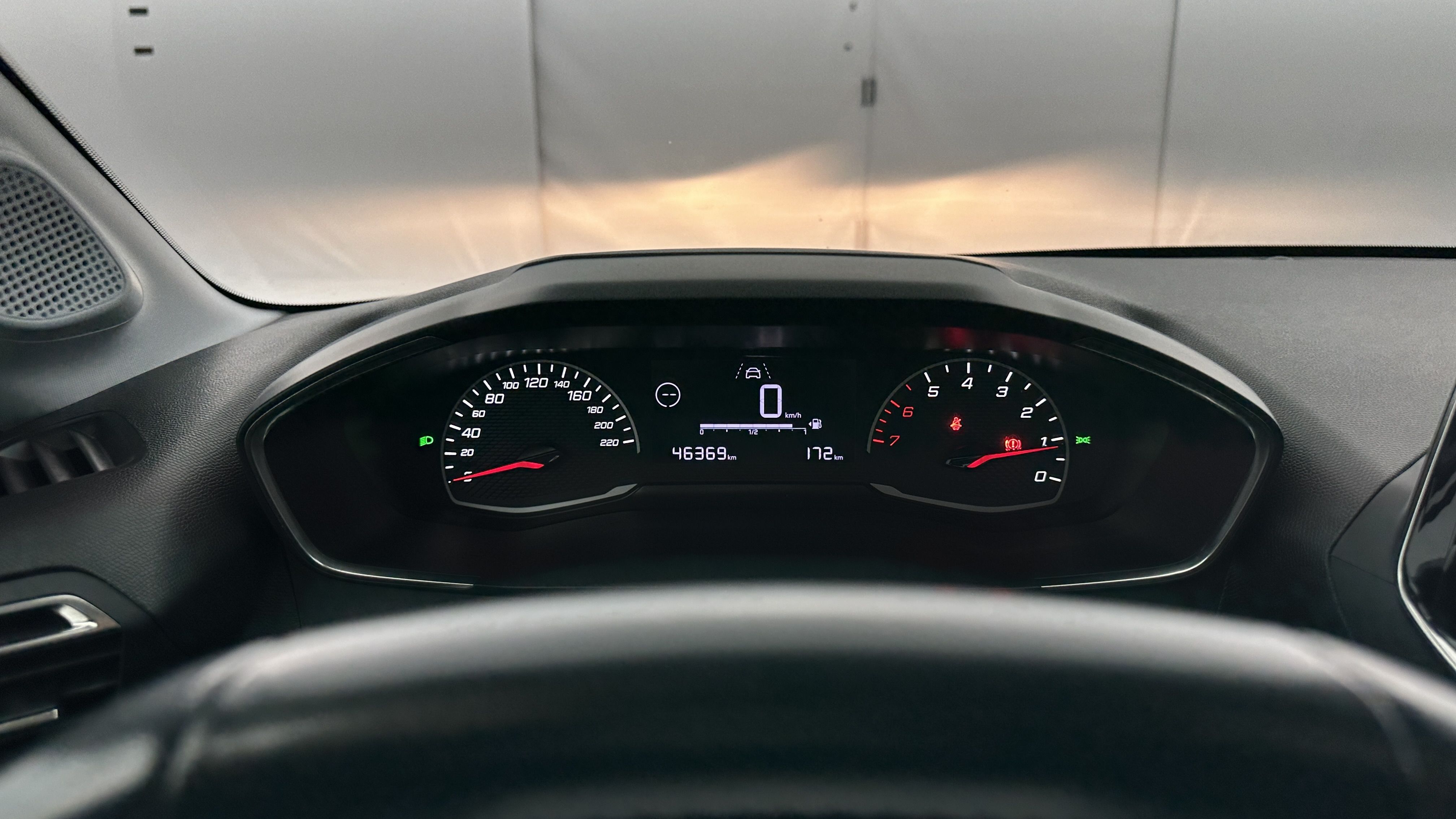 Peugeot 208 - Image 14