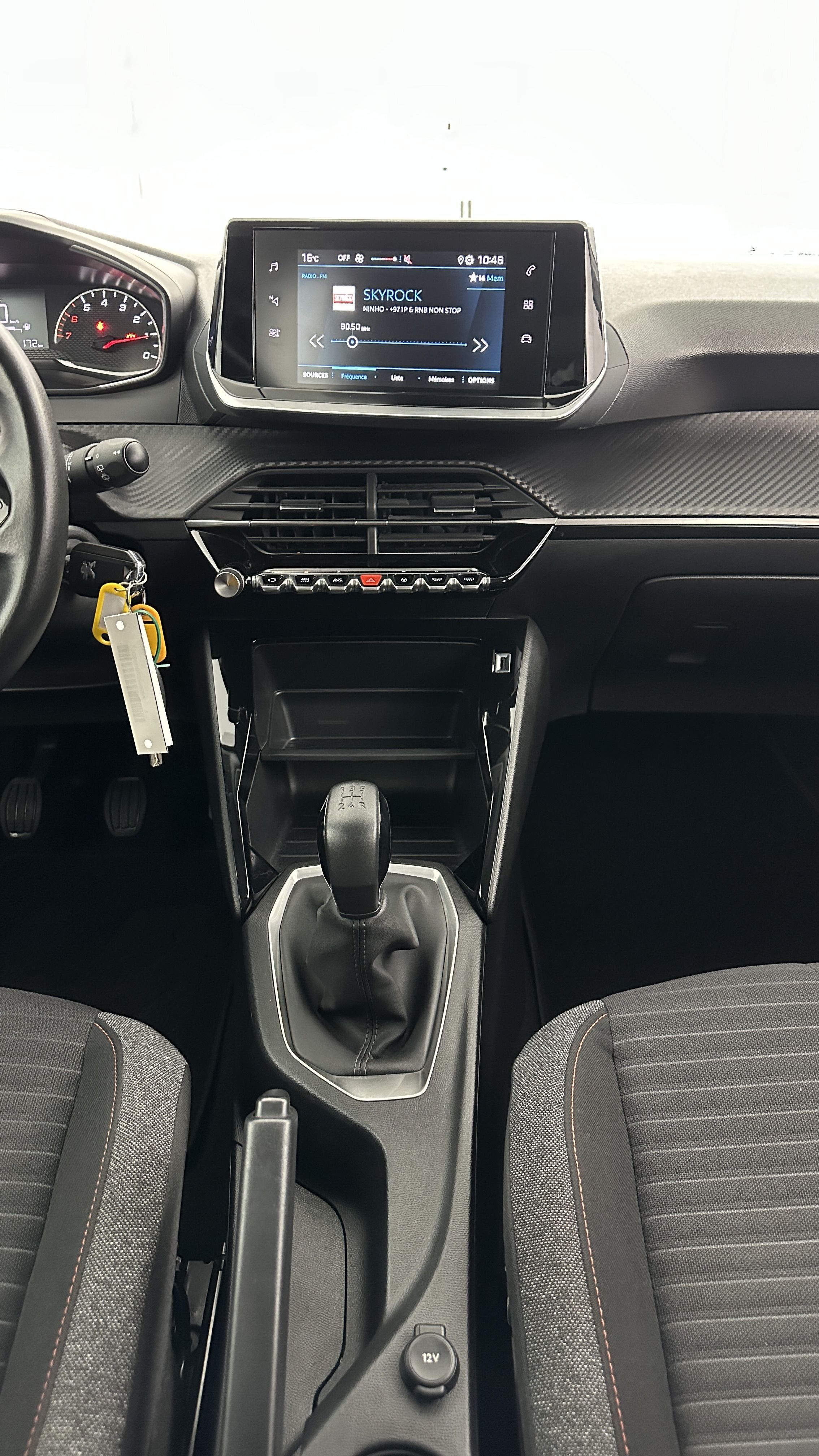 Peugeot 208 - Image 15