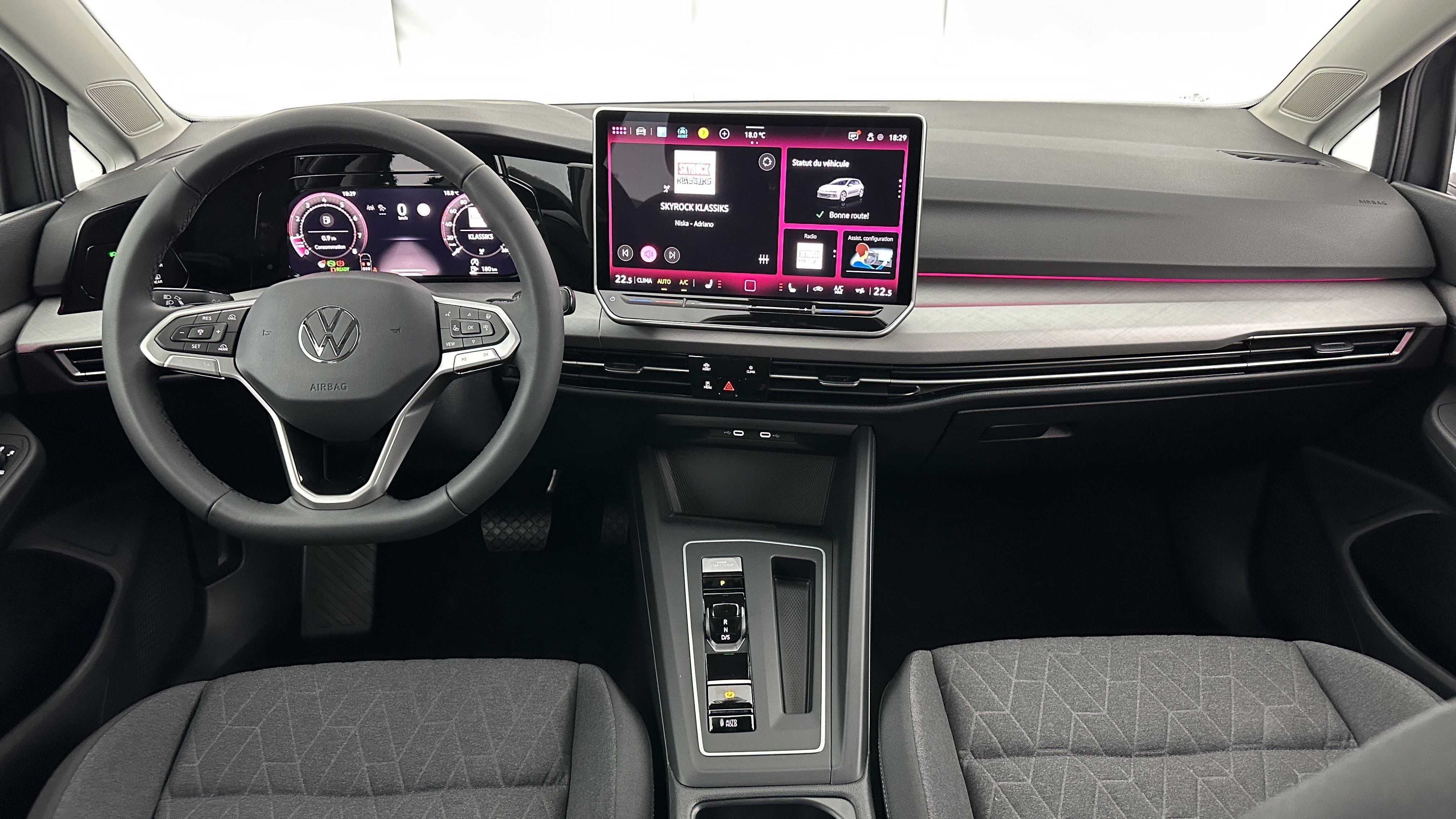 Volkswagen GOLF - Image 7