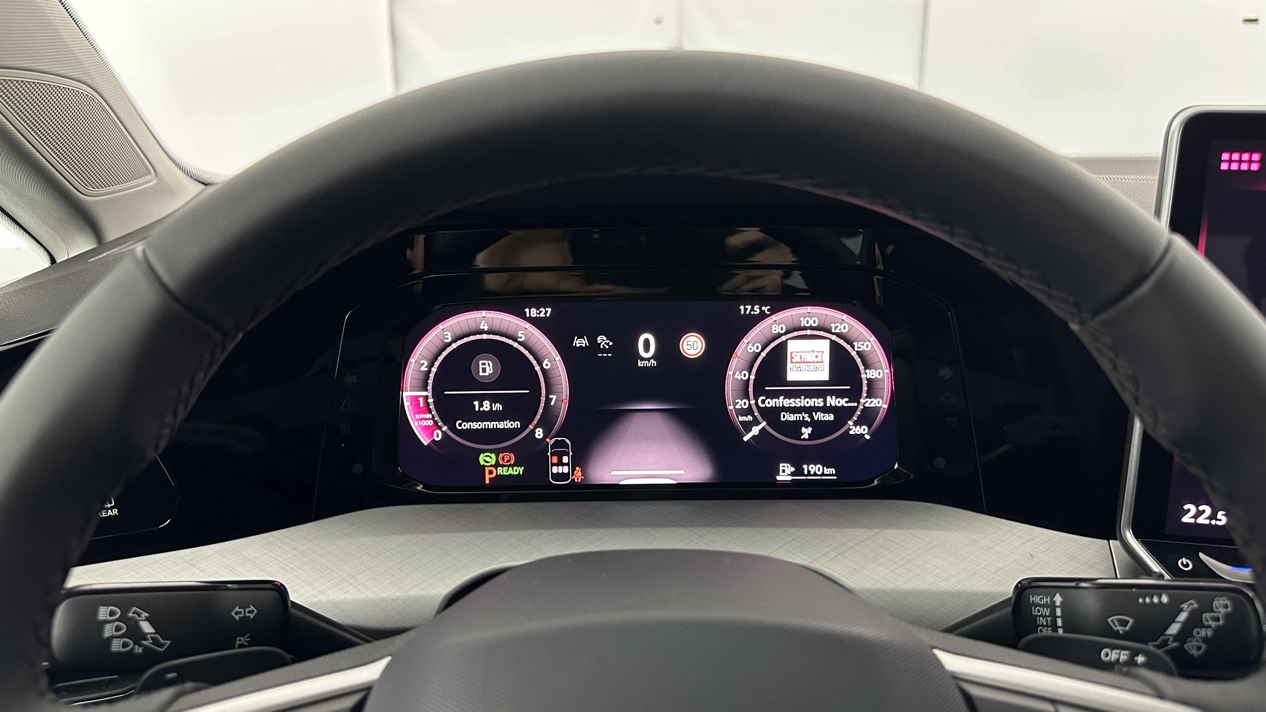 Volkswagen GOLF - Image 15