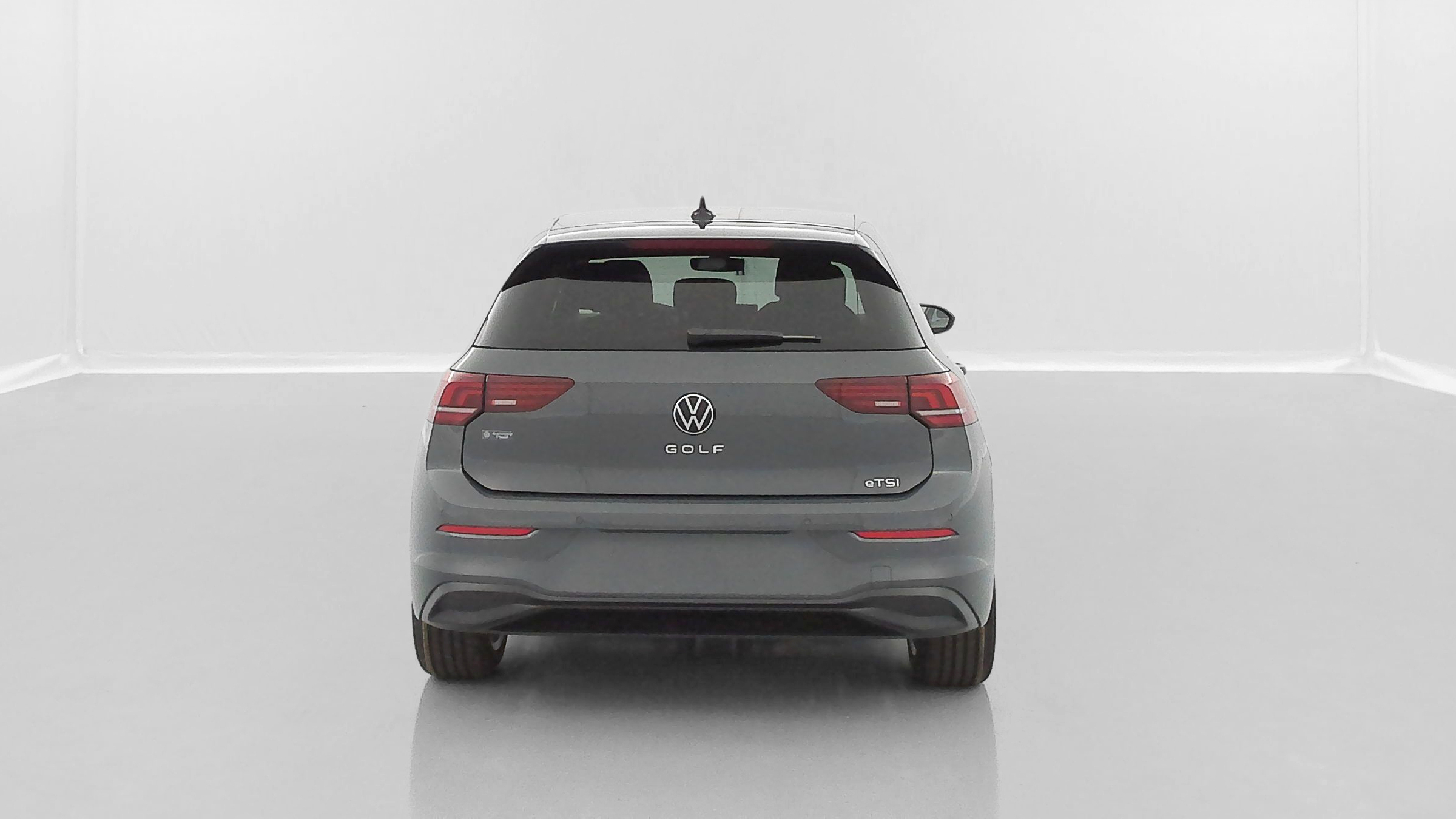 Volkswagen GOLF - Image 23