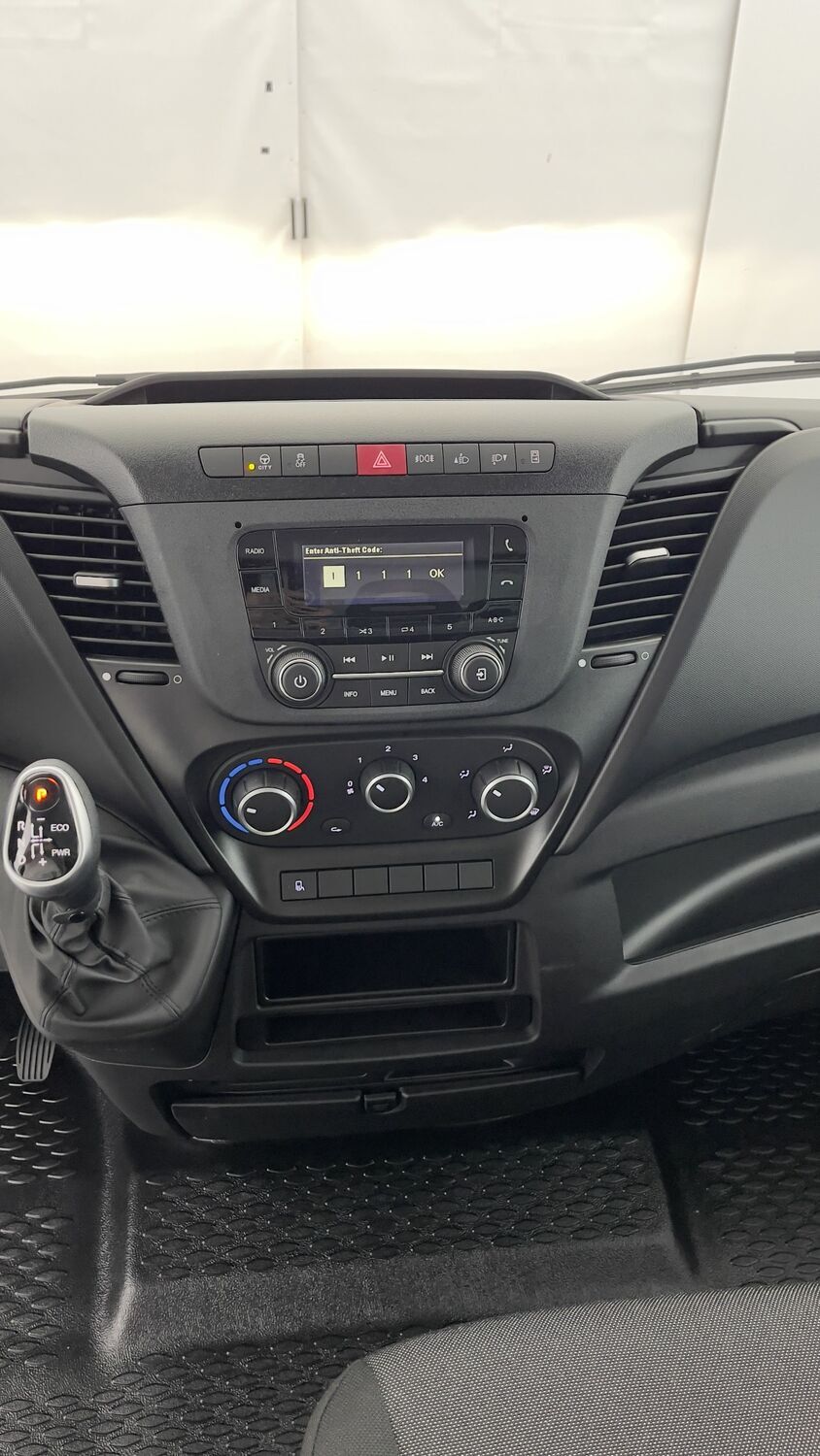 Iveco Daily - Image 14