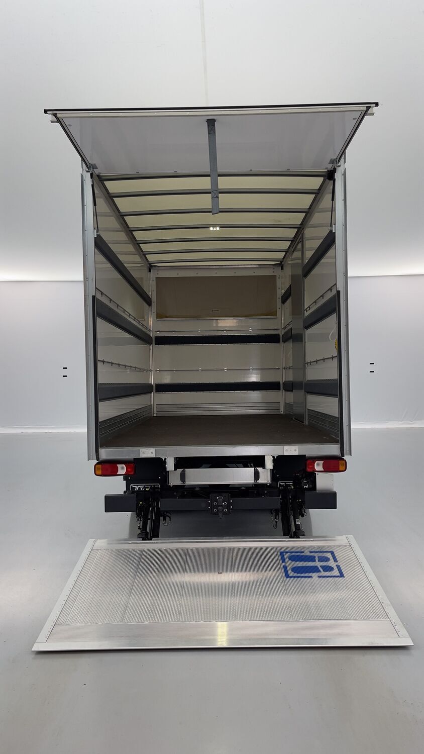 Iveco Daily - Image 9