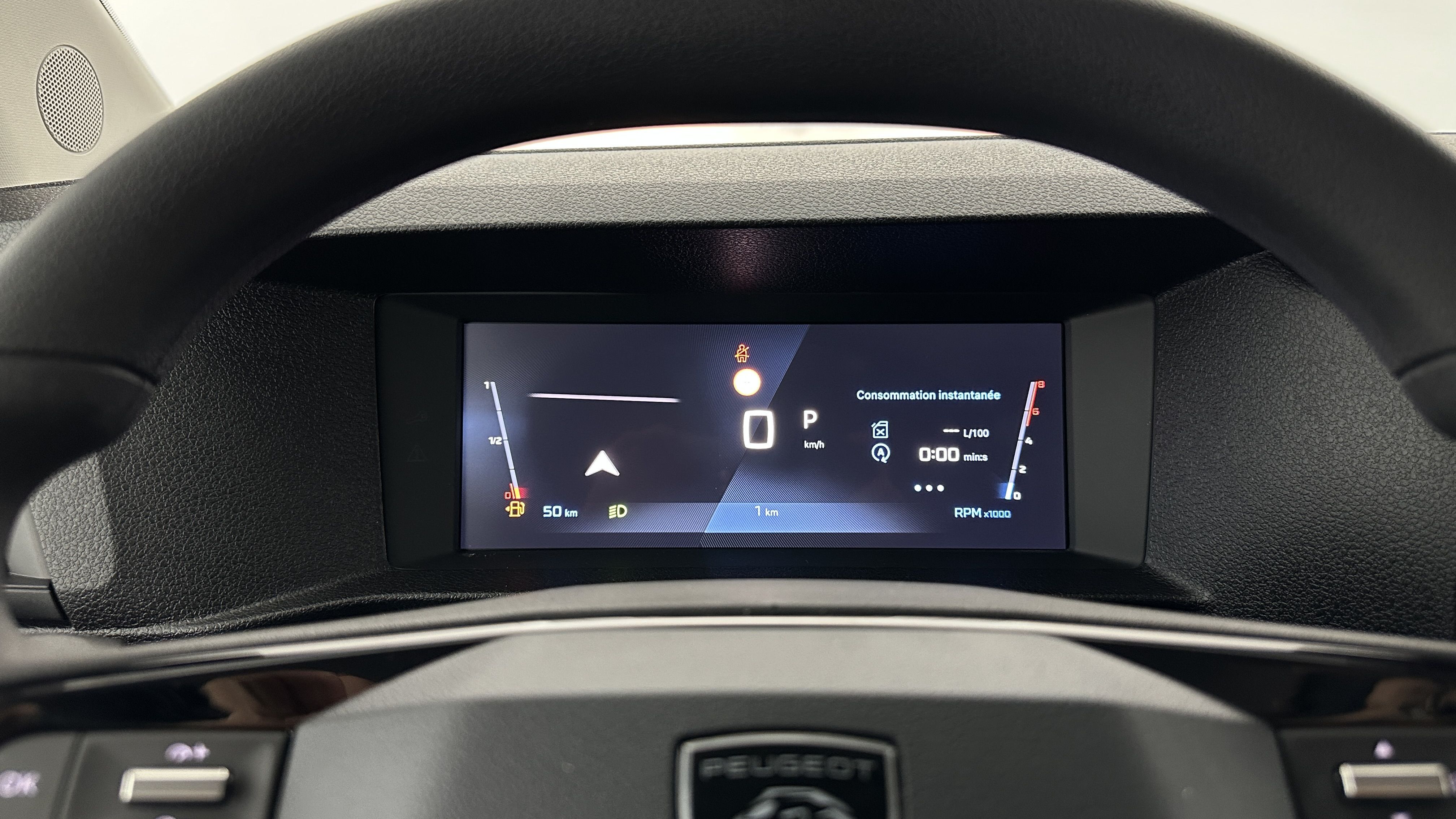 Peugeot E-EXPERT COMBI - Image 11