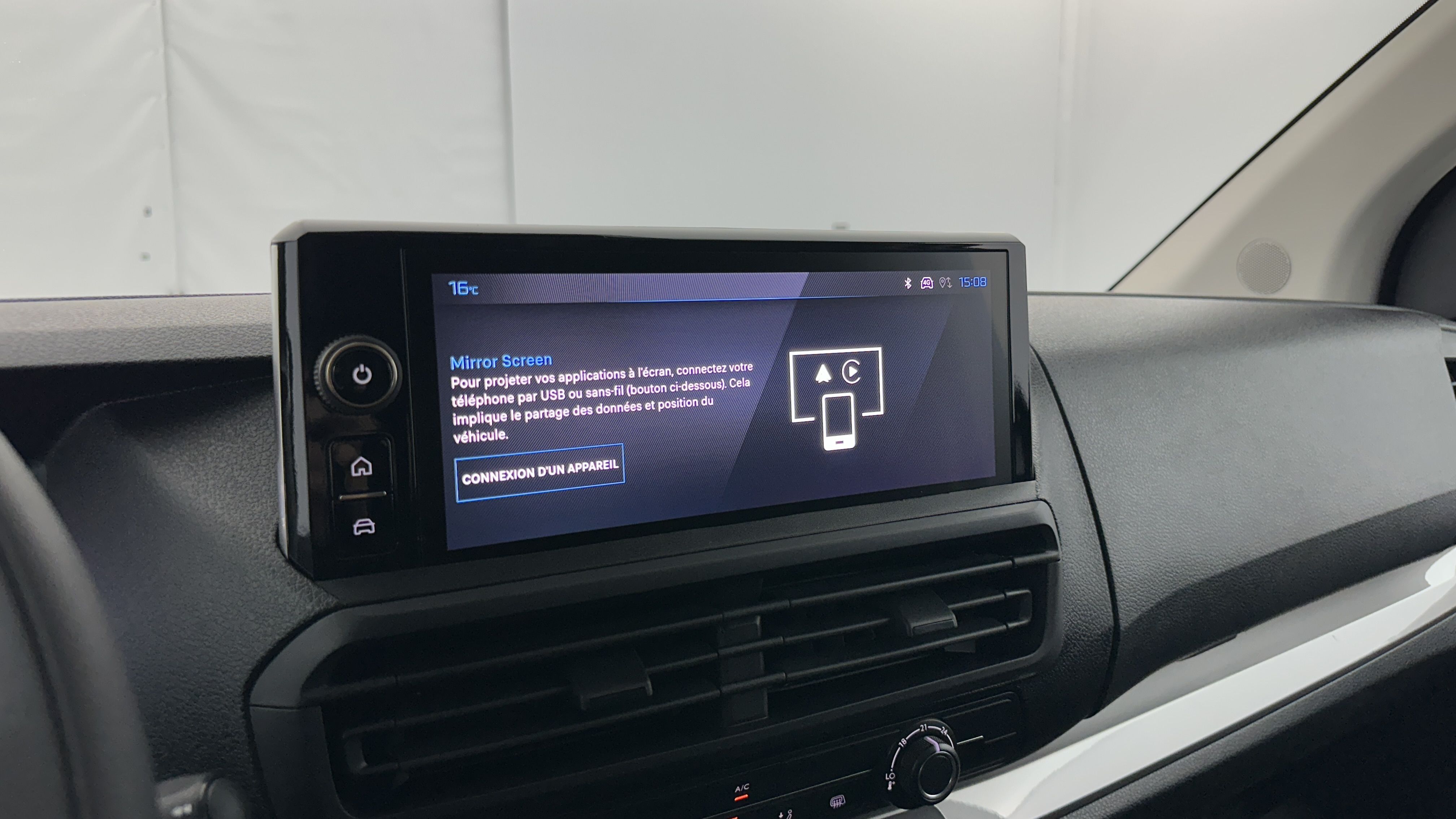 Peugeot E-EXPERT COMBI - Image 16