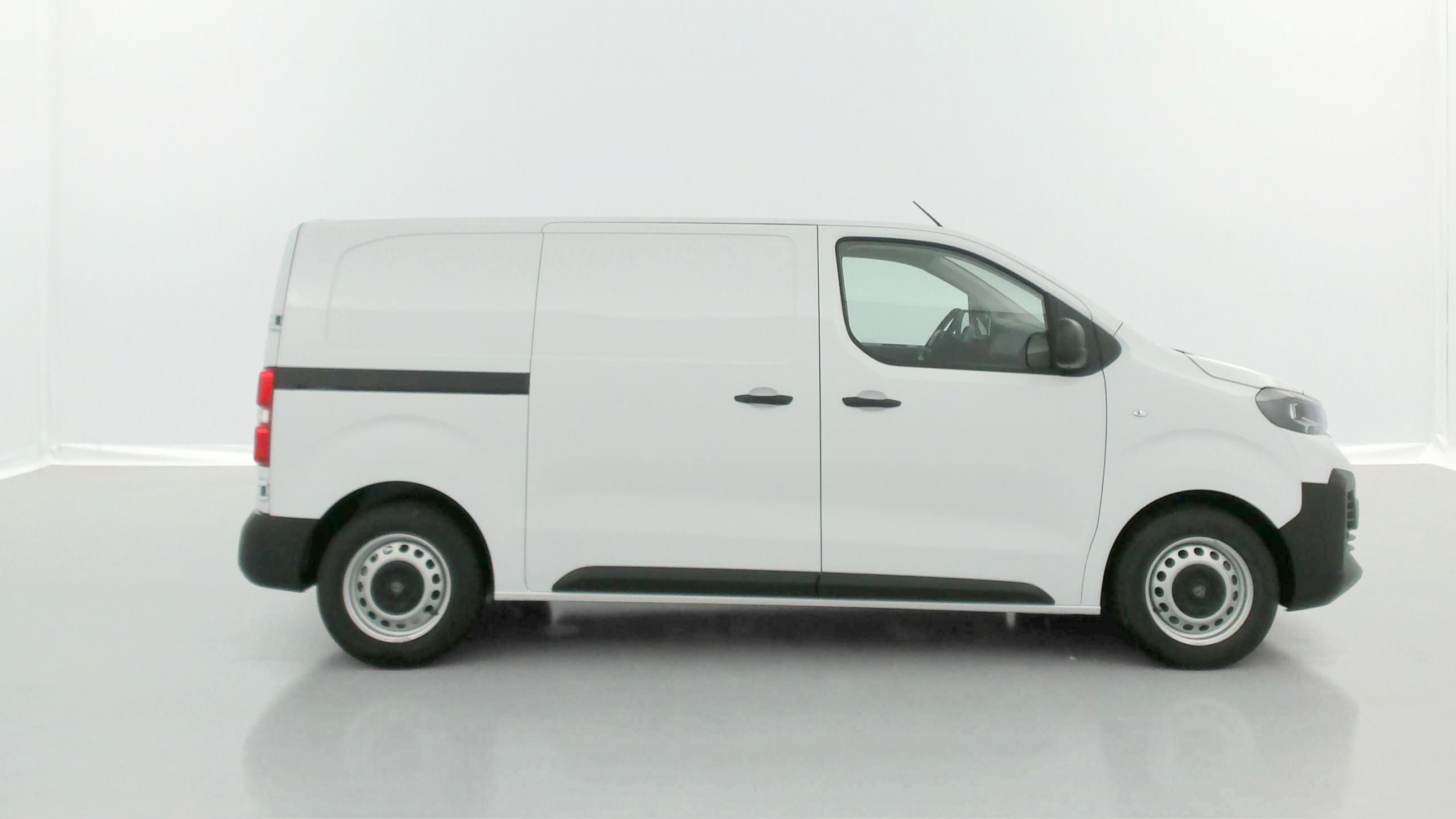 Peugeot E-EXPERT COMBI - Image 19
