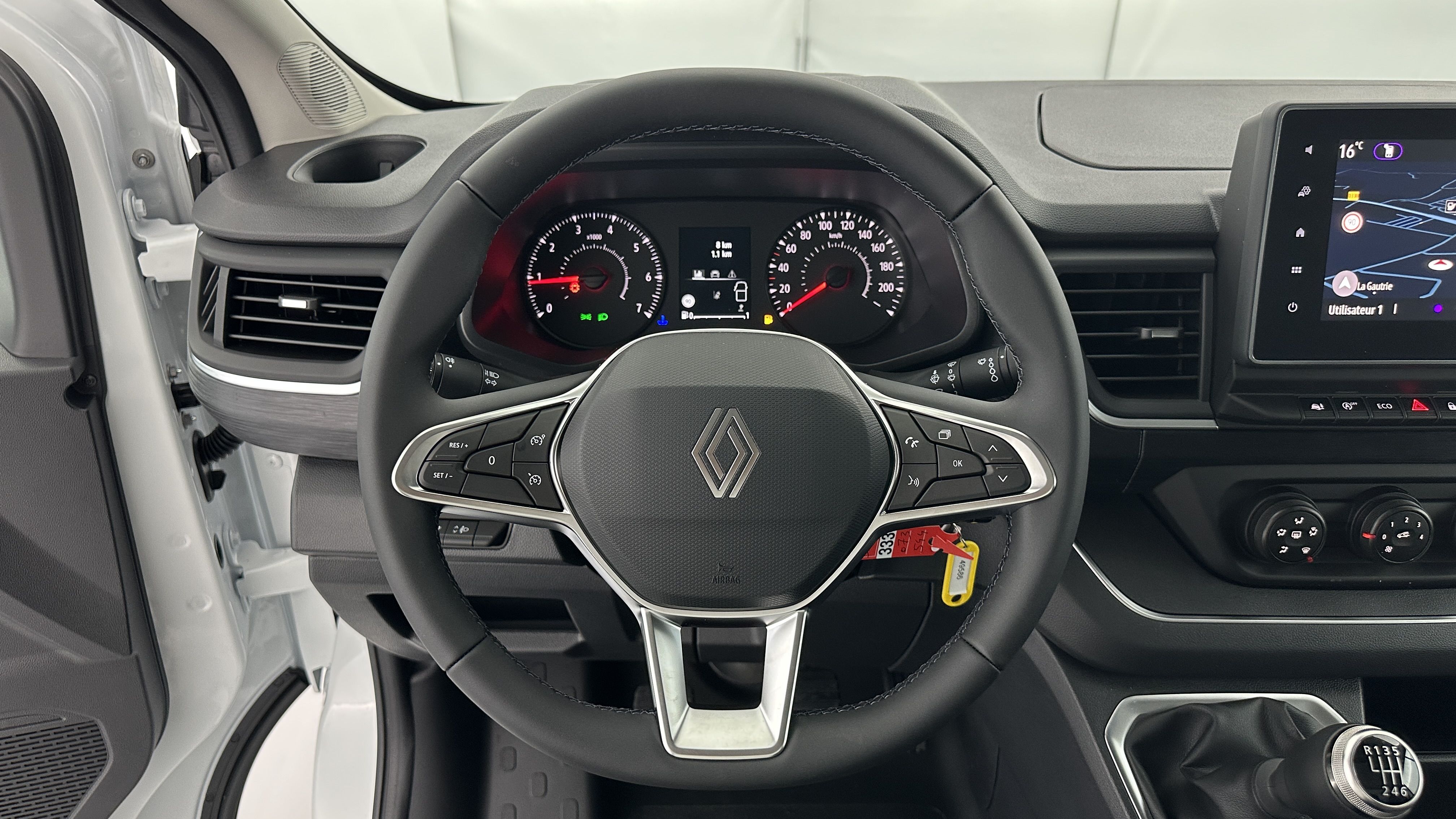 Renault Trafic - Image 12