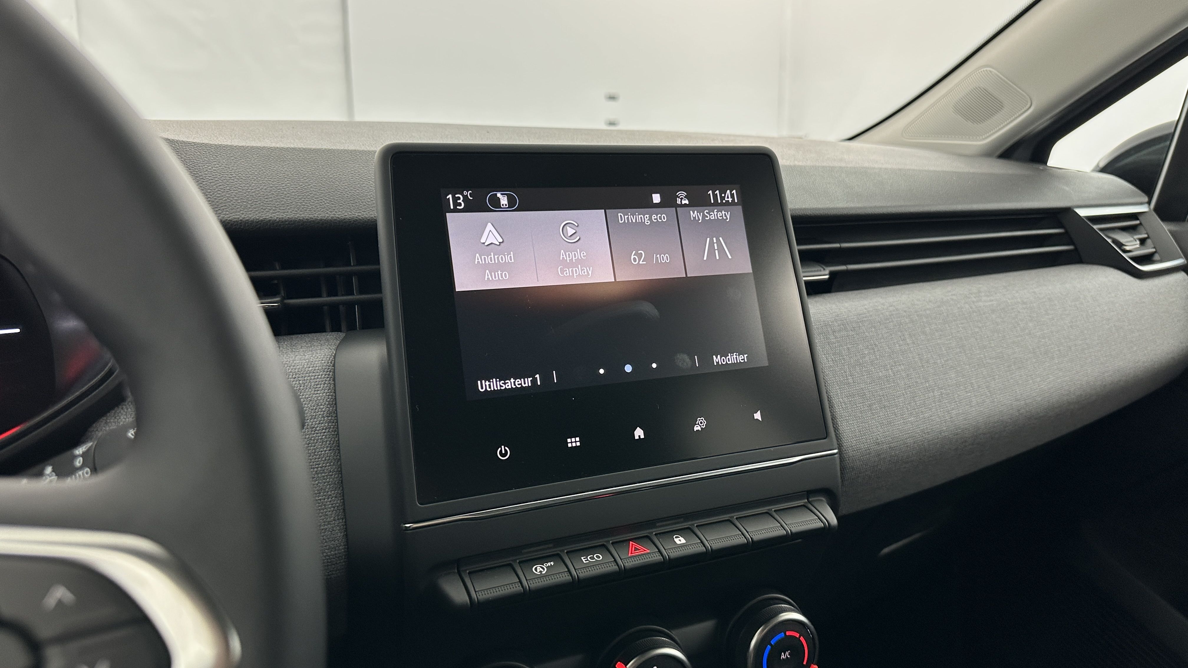 Renault Clio - Image 19