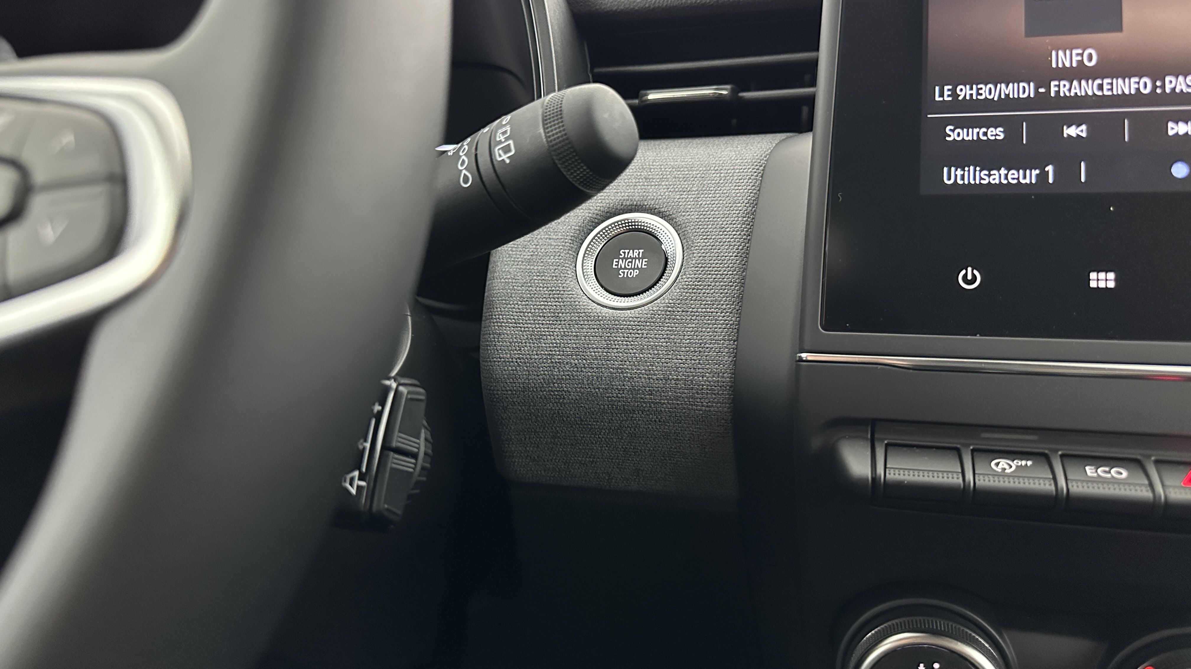 Renault Clio - Image 20