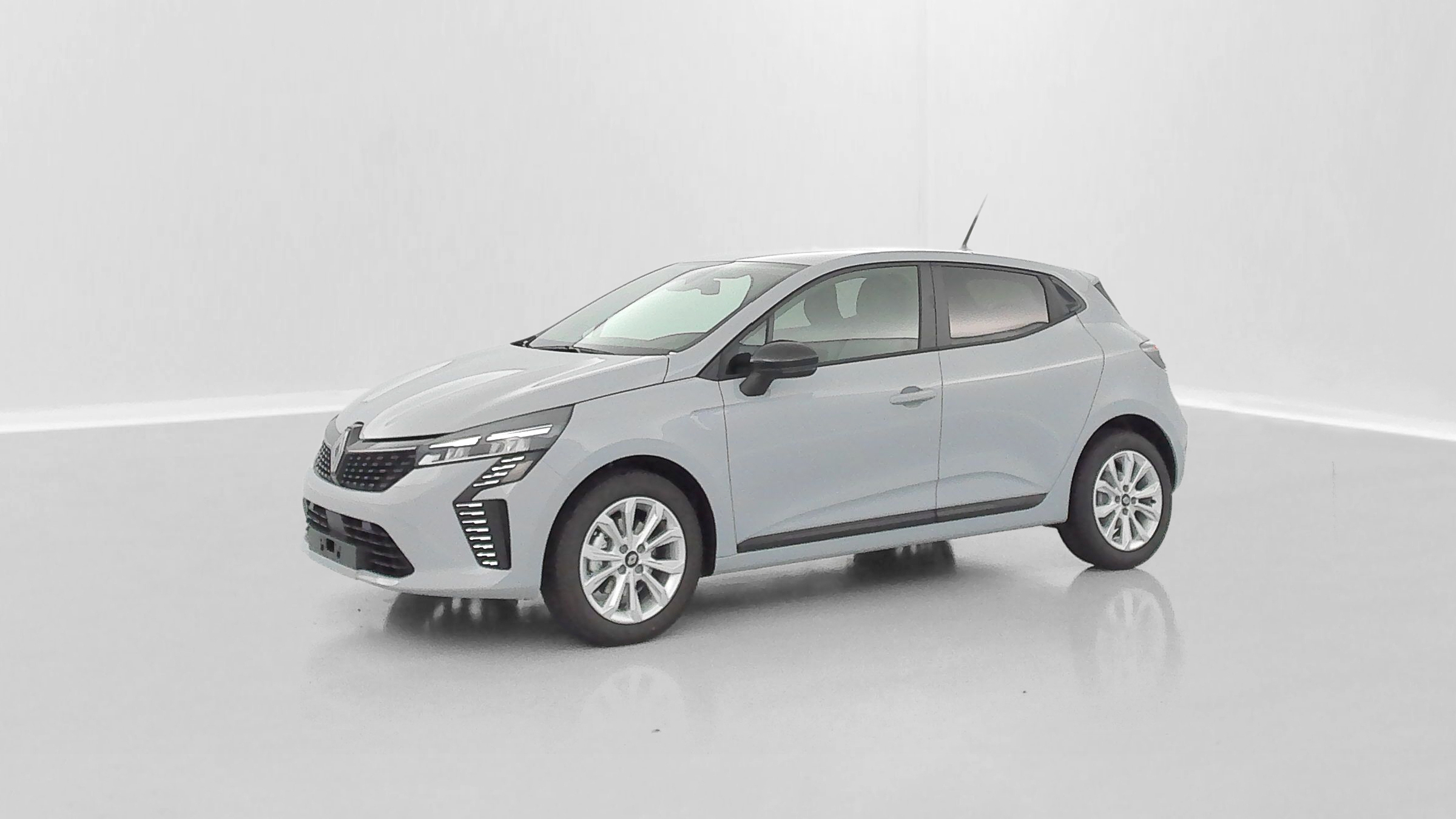 Renault Clio - Image 24