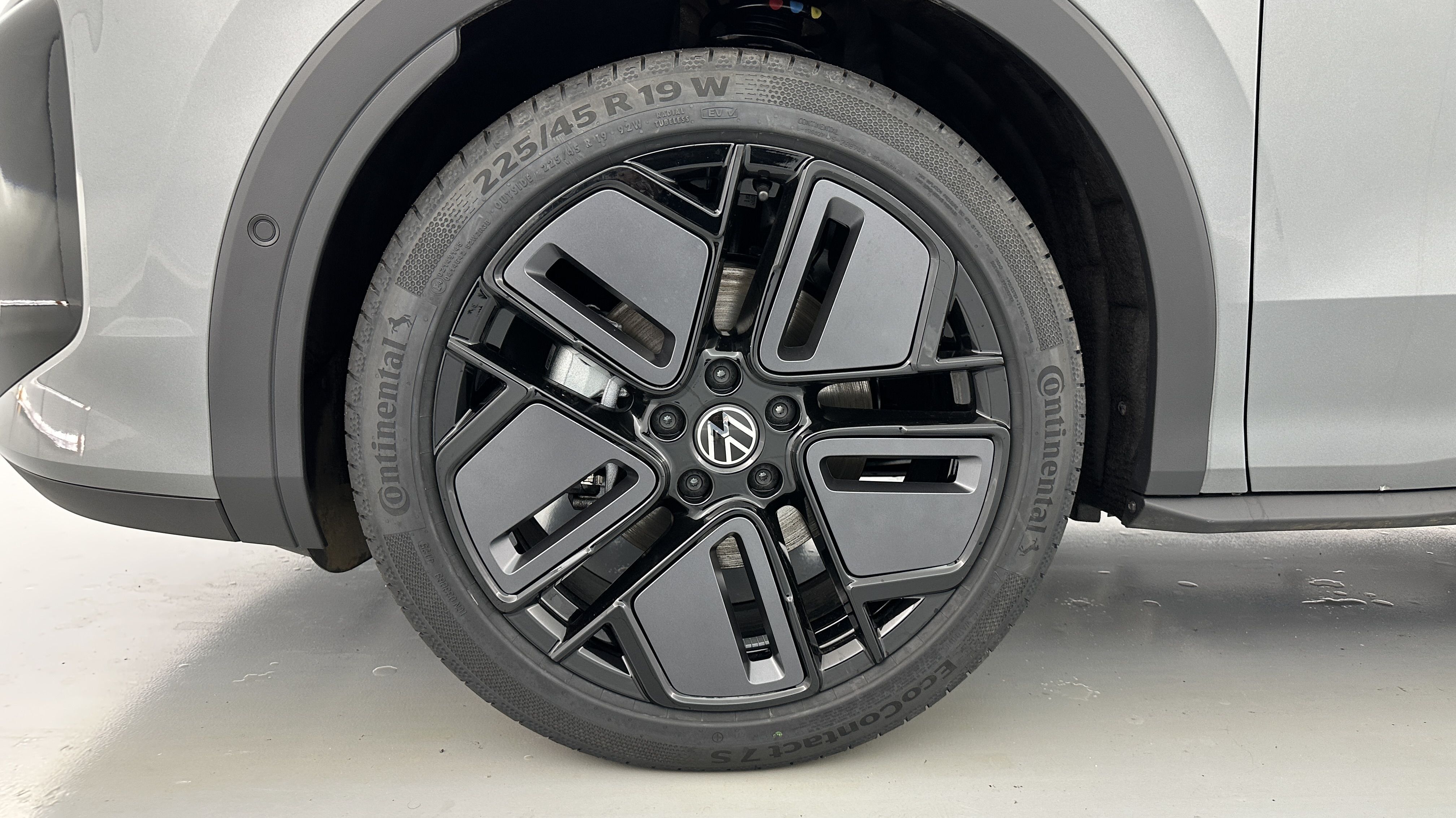 Volkswagen T-Roc - Image 12