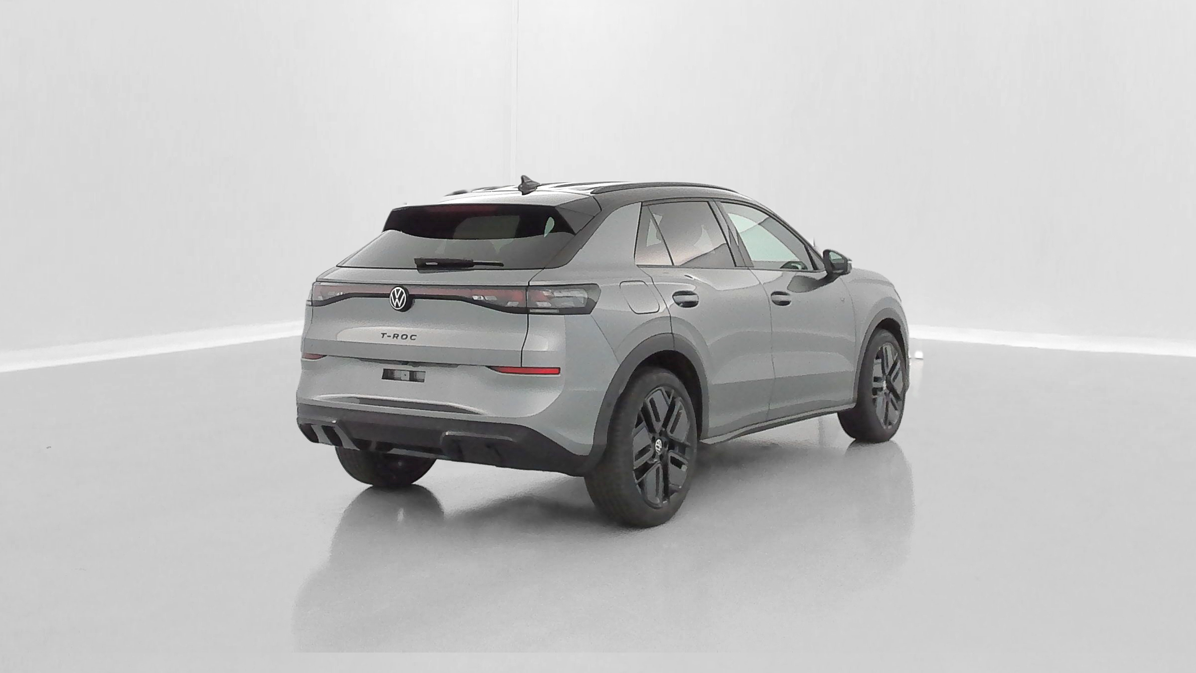 Volkswagen T-Roc - Image 29