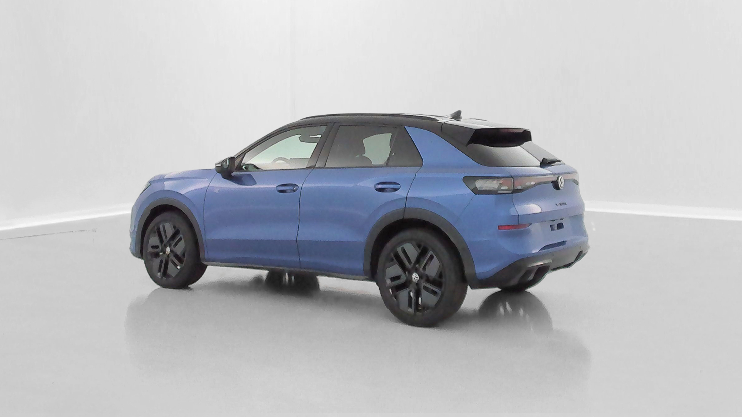 Volkswagen T-Roc - Image 31