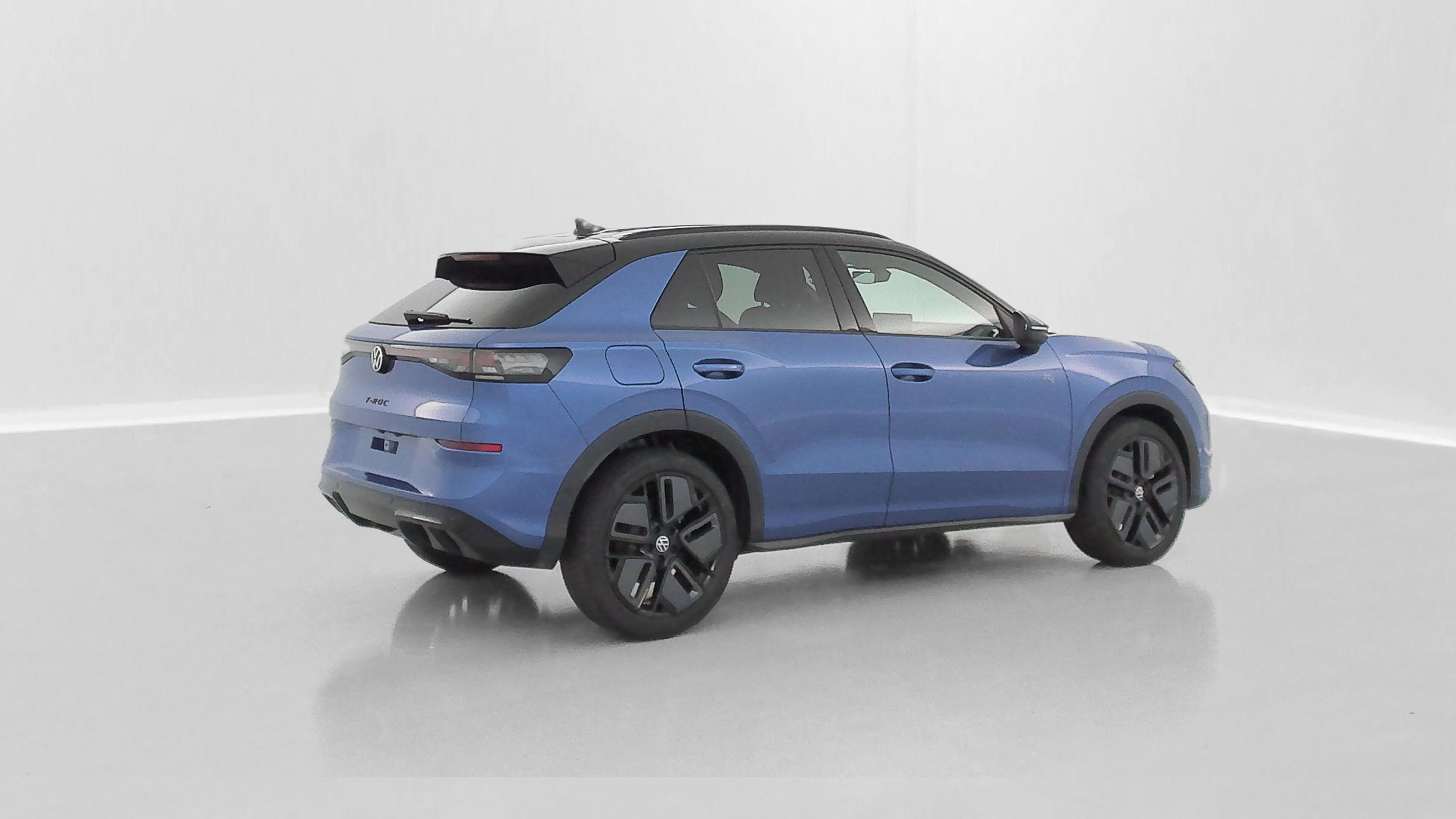 Volkswagen T-Roc - Image 32