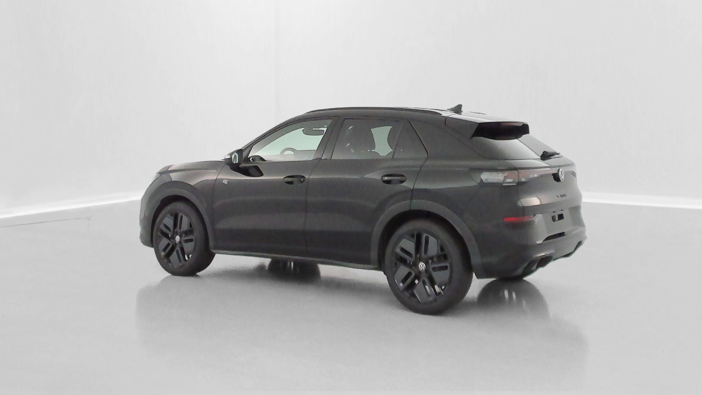 Volkswagen T-Roc - Image 30