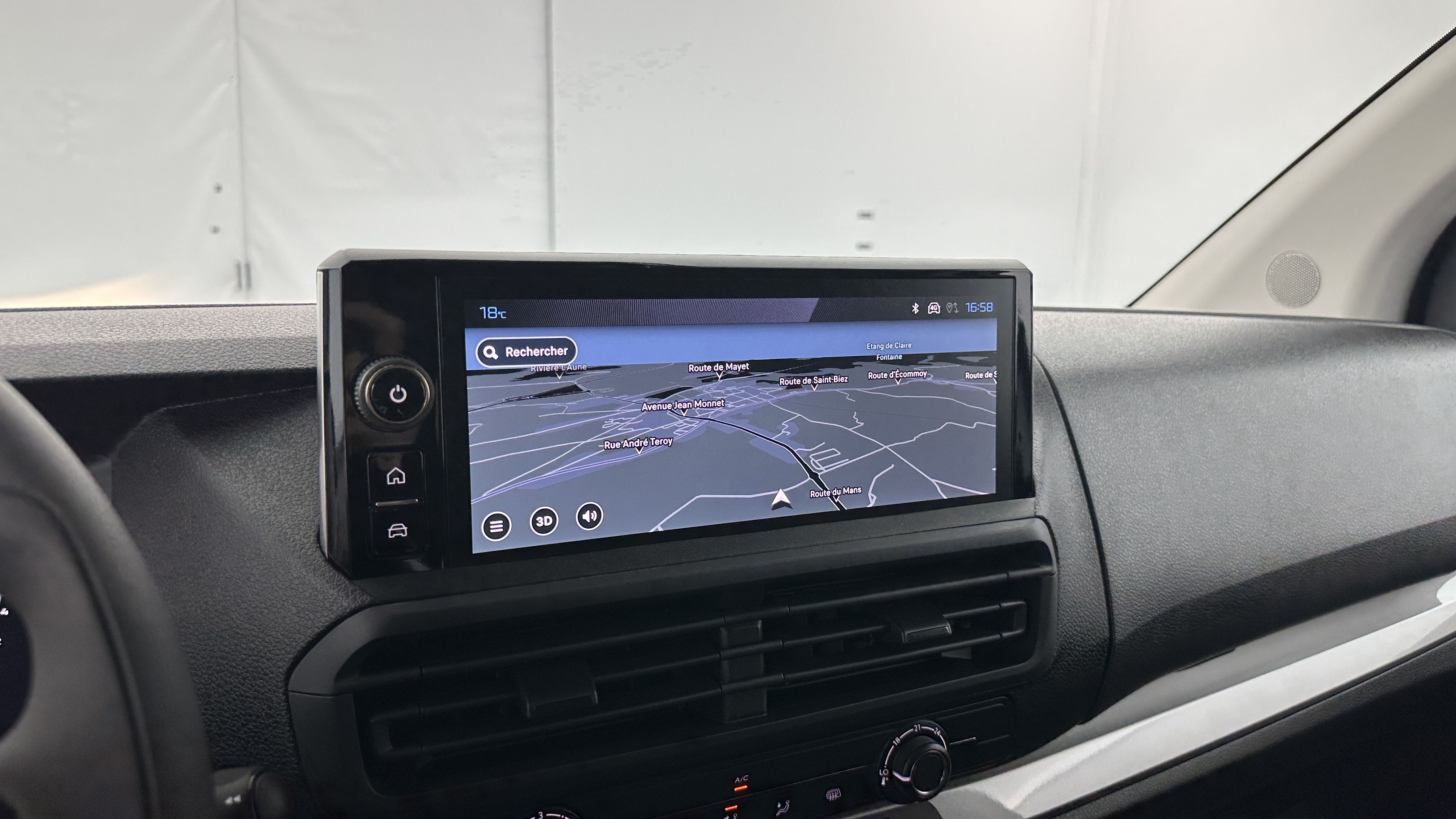 Peugeot E-EXPERT COMBI - Image 13