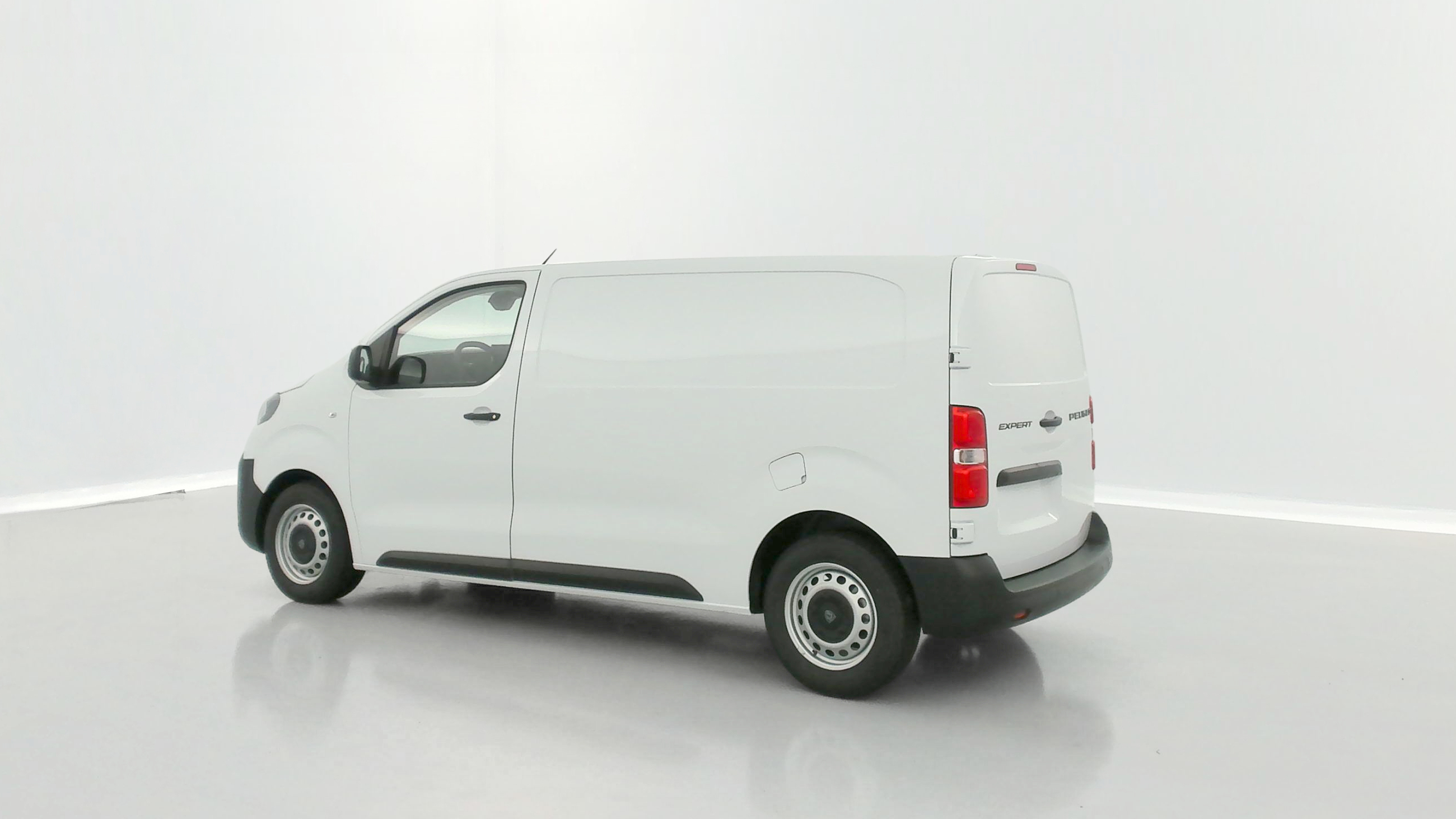 Peugeot E-EXPERT COMBI - Image 20